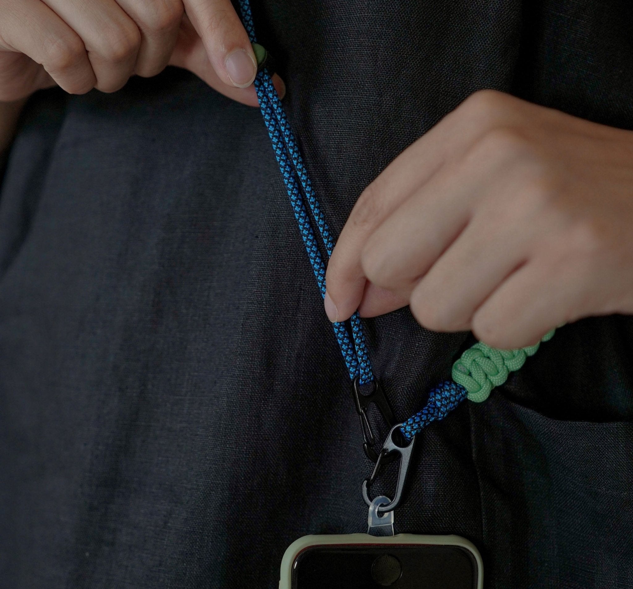 Reinventing the Use of Paracords - G R A Y E