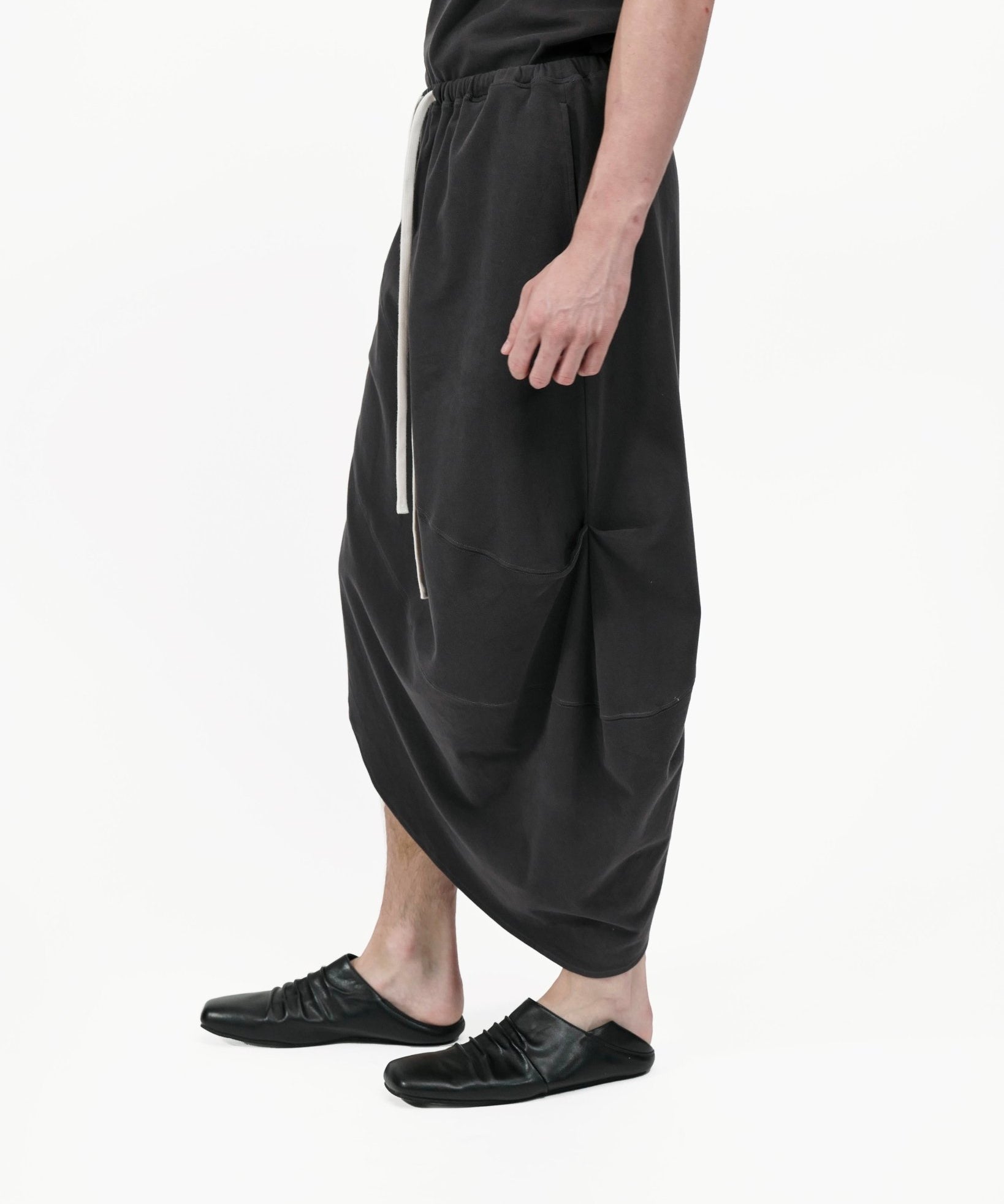 Asymmetry Knit Skirt - Charcoal - G R A Y E