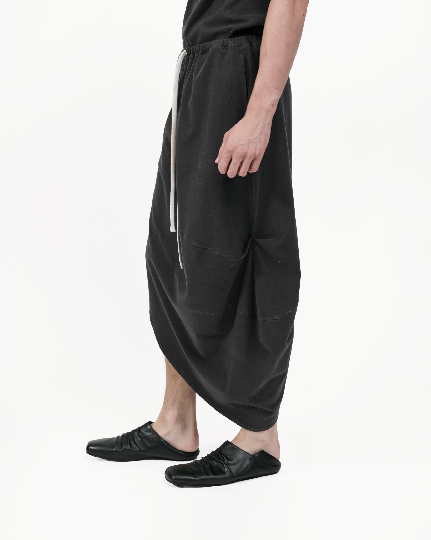 Asymmetry Knit Skirt - Charcoal - G R A Y E
