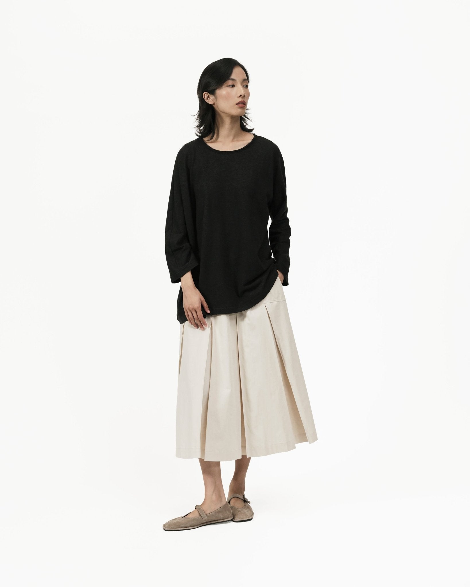 Offset Drape Pullover - Black - G R A Y E