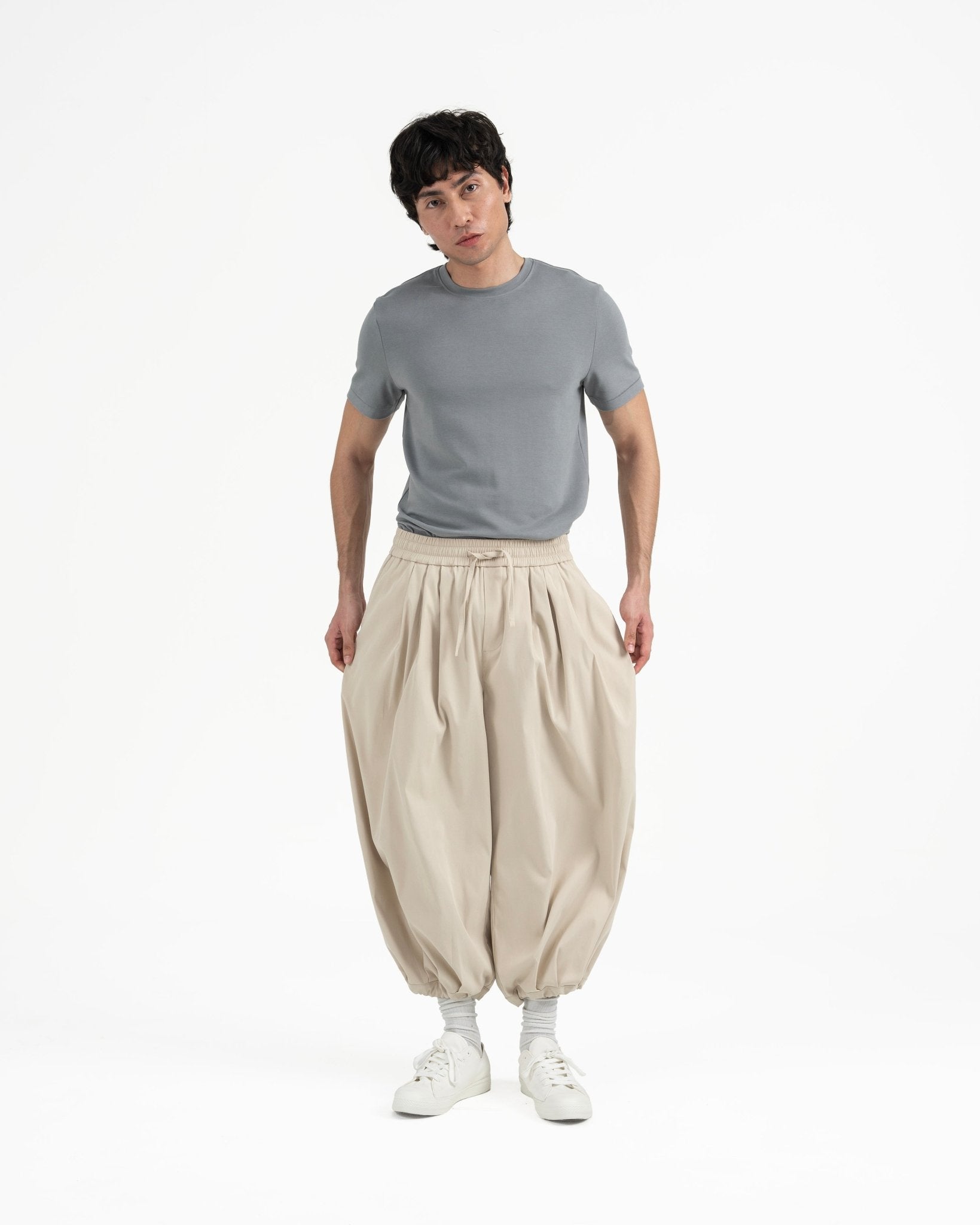 Pleated Balloon Jogger 2.0 - Sand - G R A Y E
