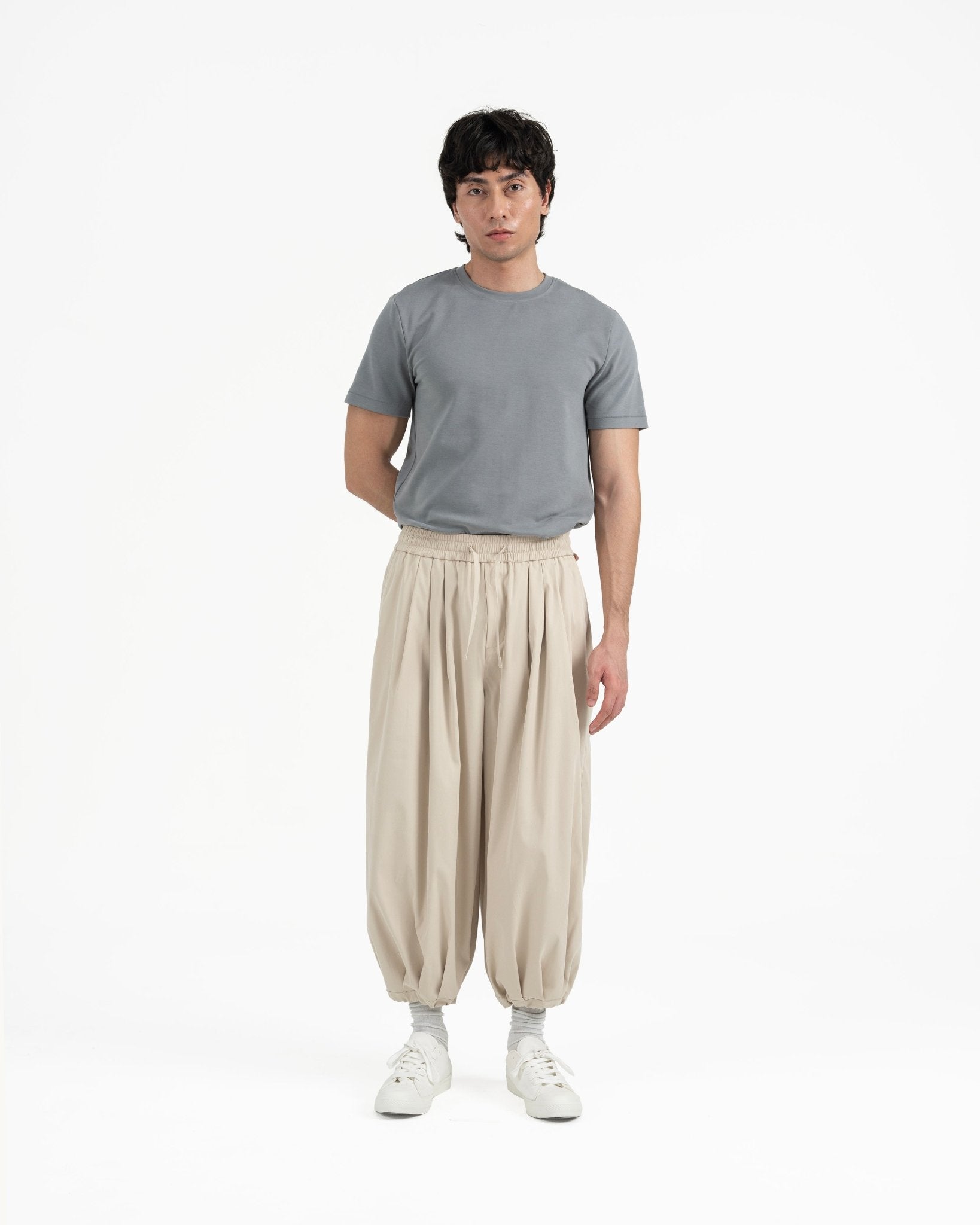 Pleated Balloon Jogger 2.0 - Sand - G R A Y E