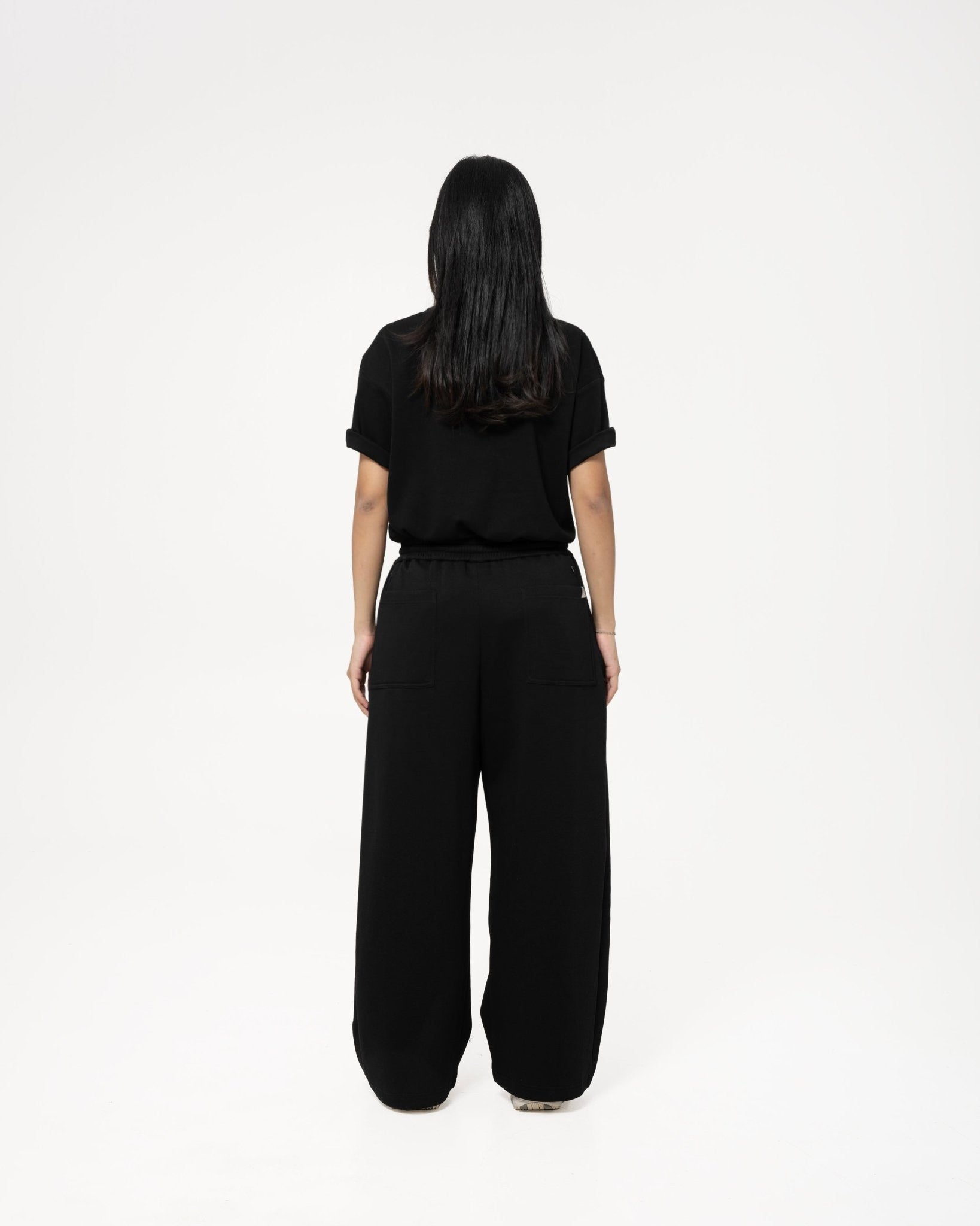 Pleated Sweatpants - Black - G R A Y E