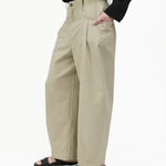Soft Arc Chino - Khaki - G R A Y E