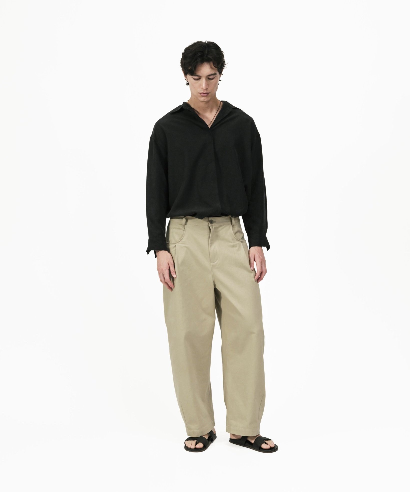 Soft Arc Chino - Khaki - G R A Y E