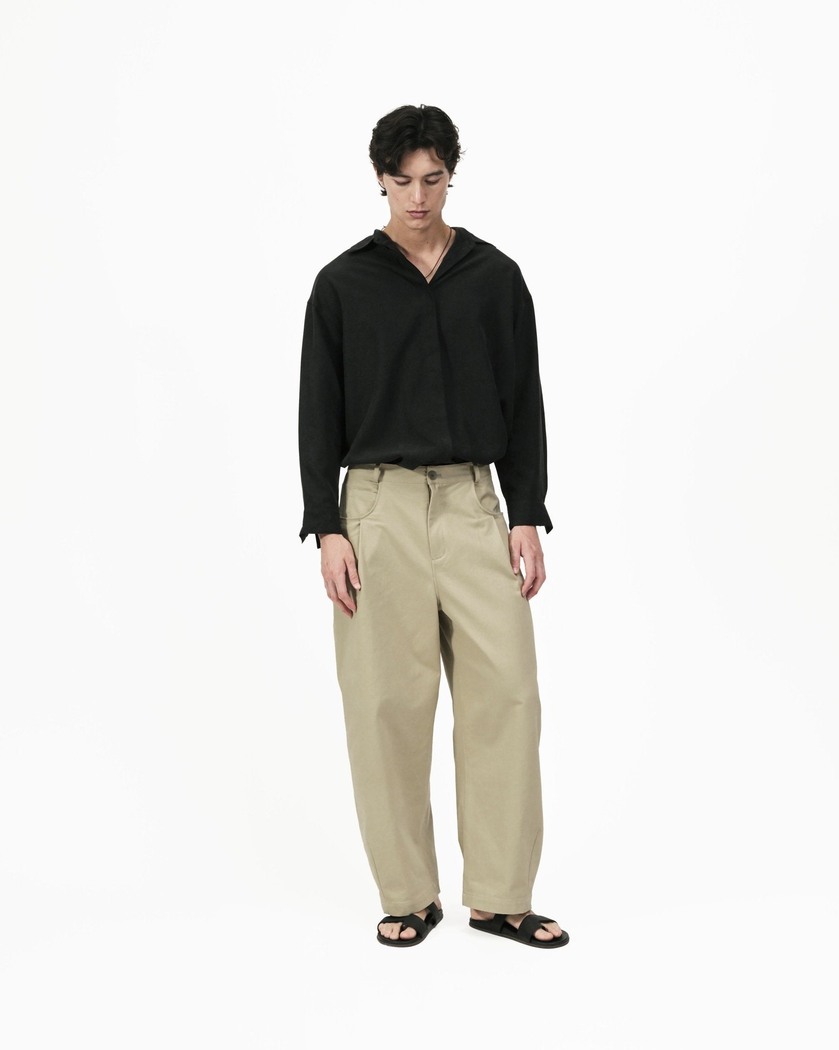 Soft Arc Chino - Khaki - G R A Y E