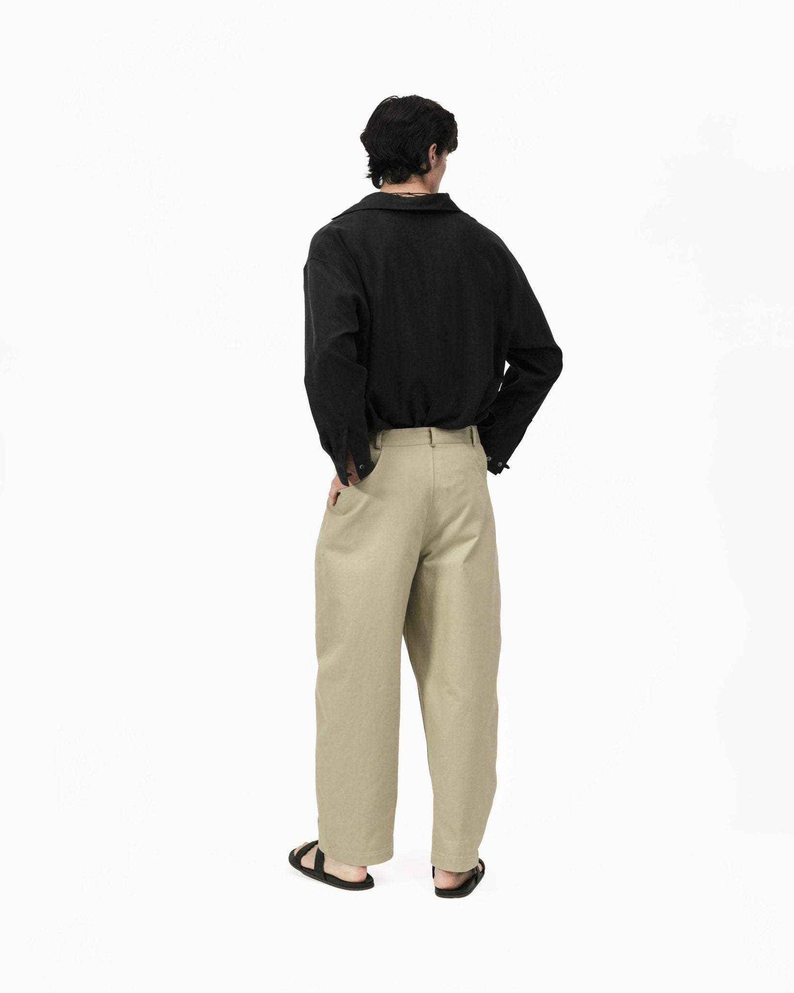 Soft Arc Chino - Khaki - G R A Y E