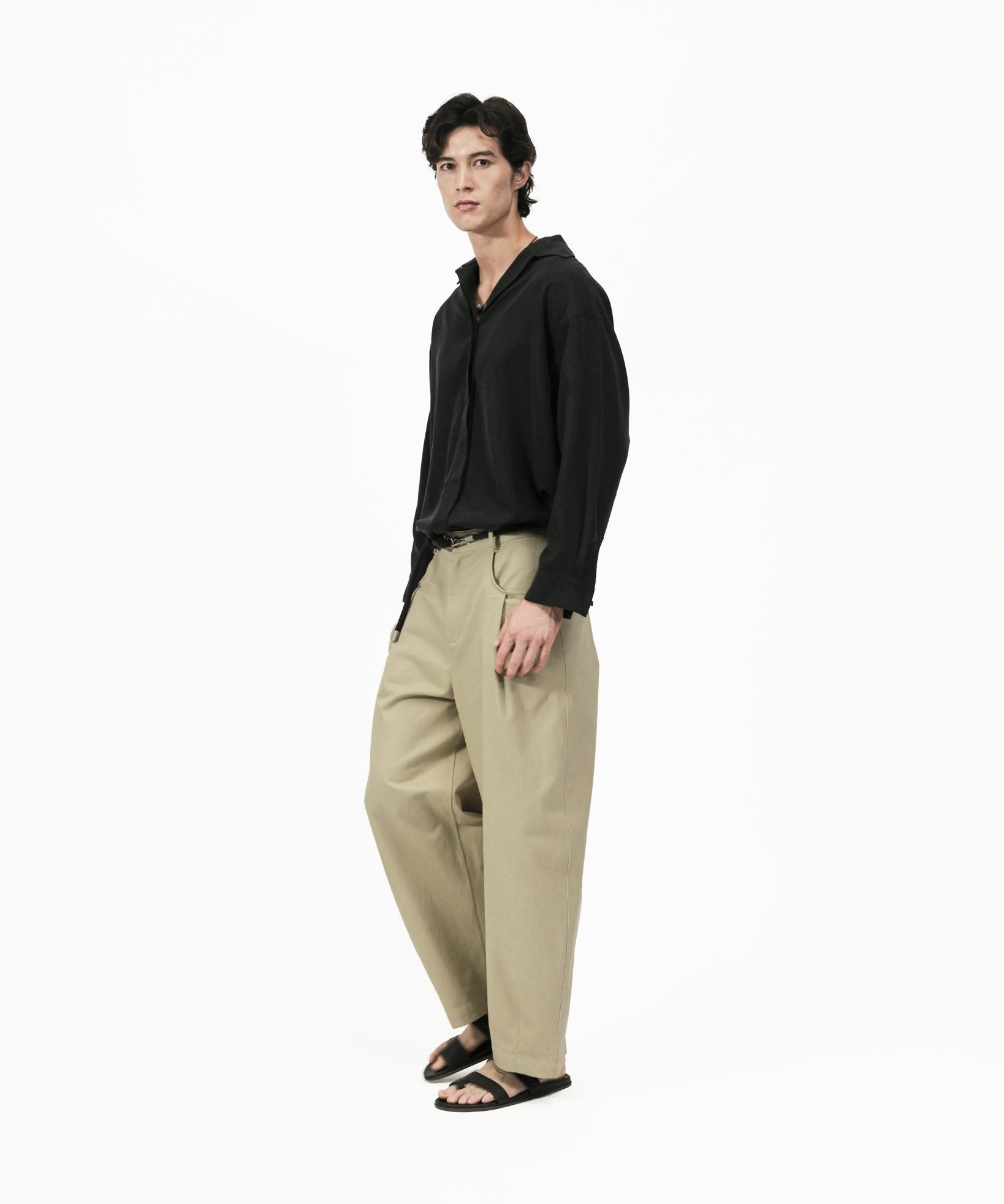 Soft Arc Chino - Khaki - G R A Y E