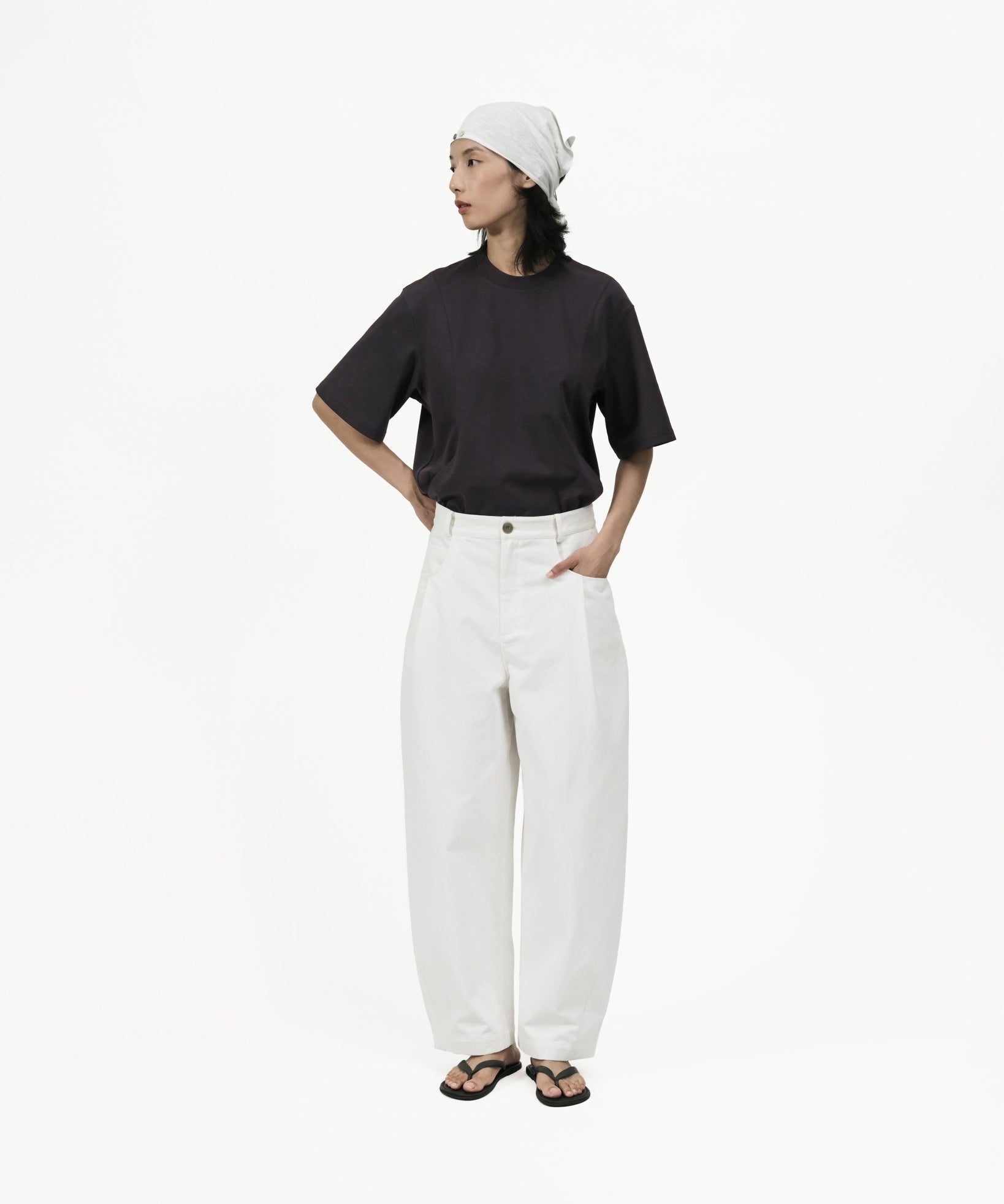 Soft Arc Chino - Off White - G R A Y E