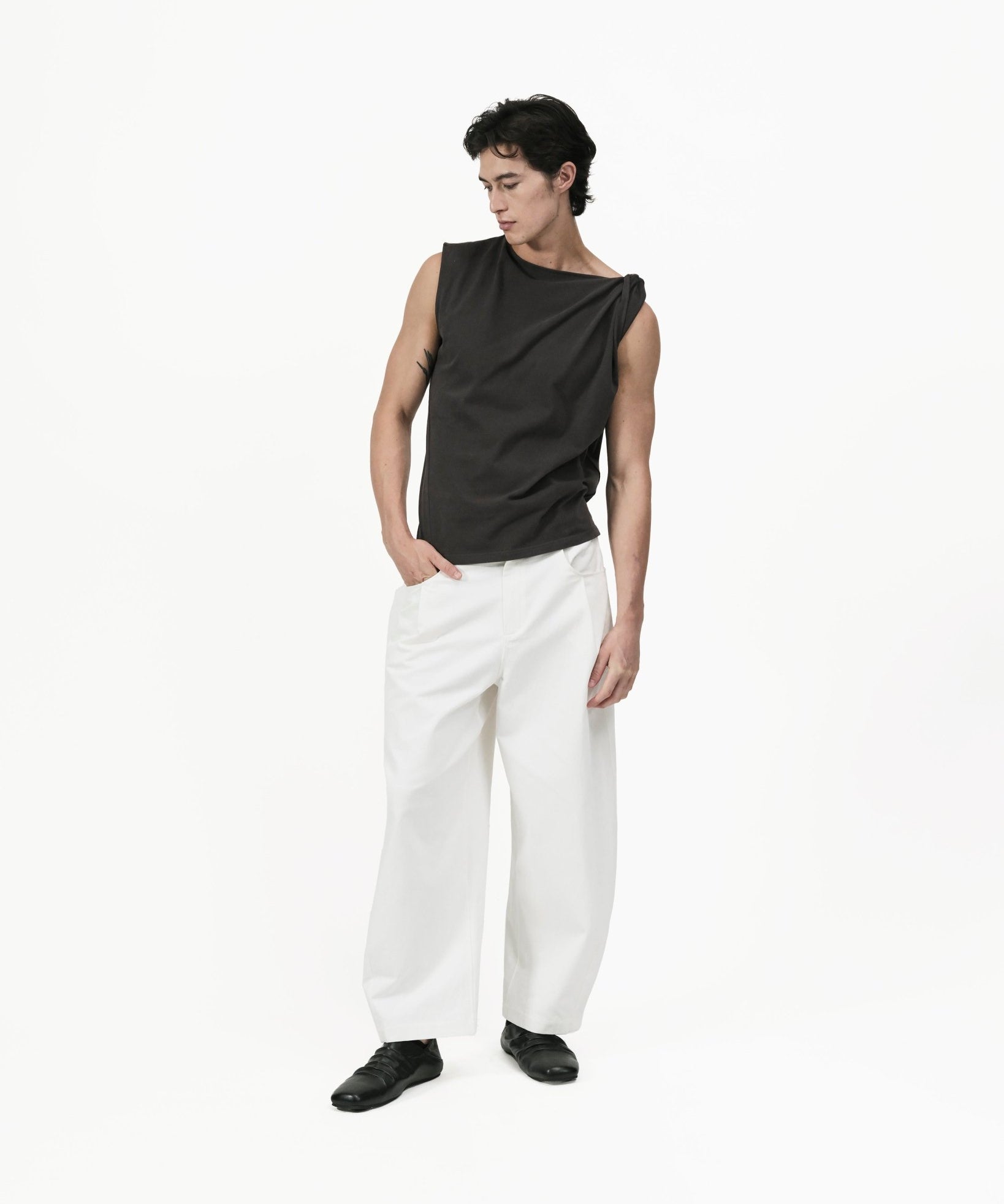 Twisted Knit Top - Charcoal - G R A Y E