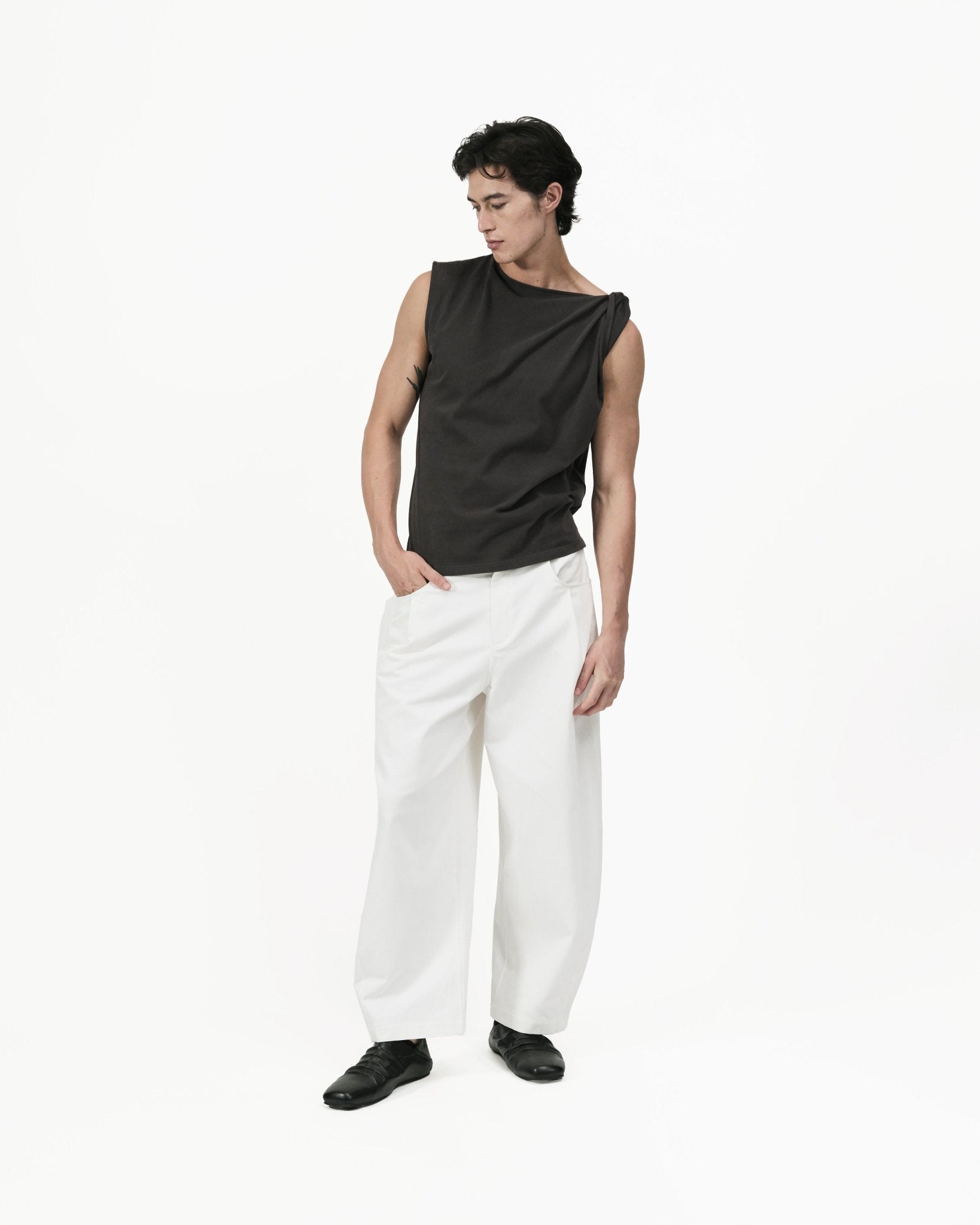 Twisted Knit Top - Charcoal - G R A Y E