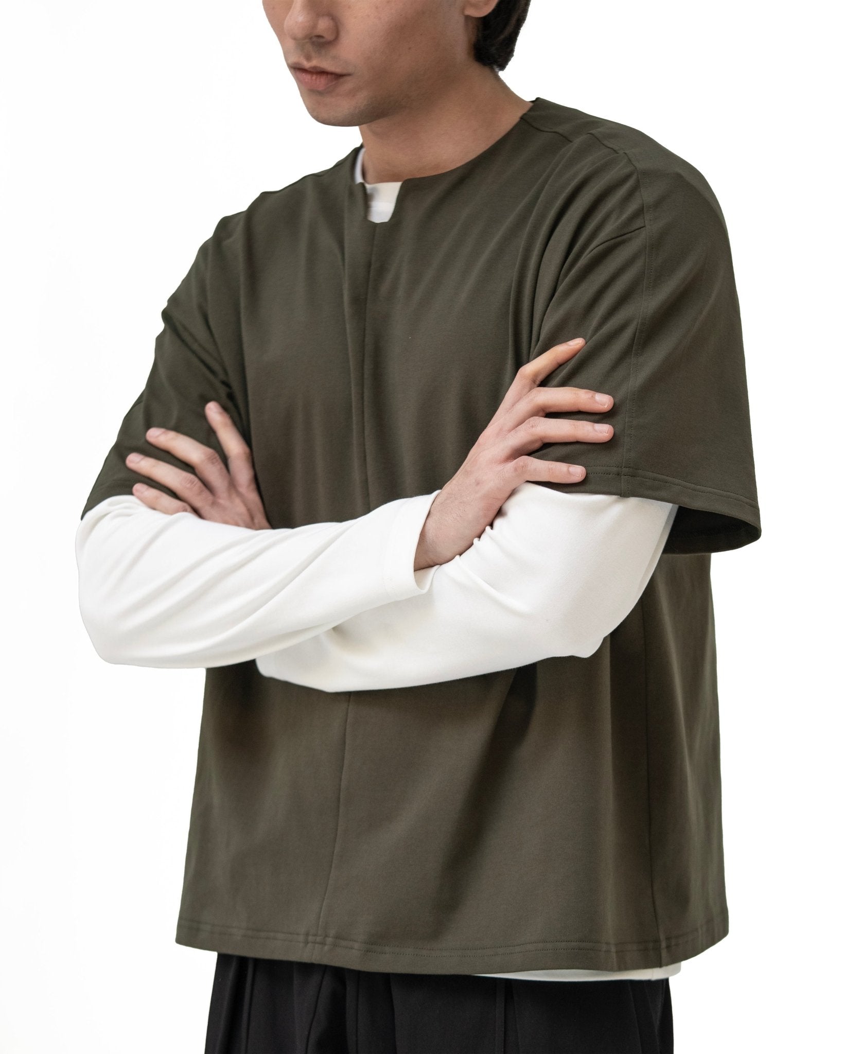 V Placket Tee 2.0 - Olive - G R A Y E
