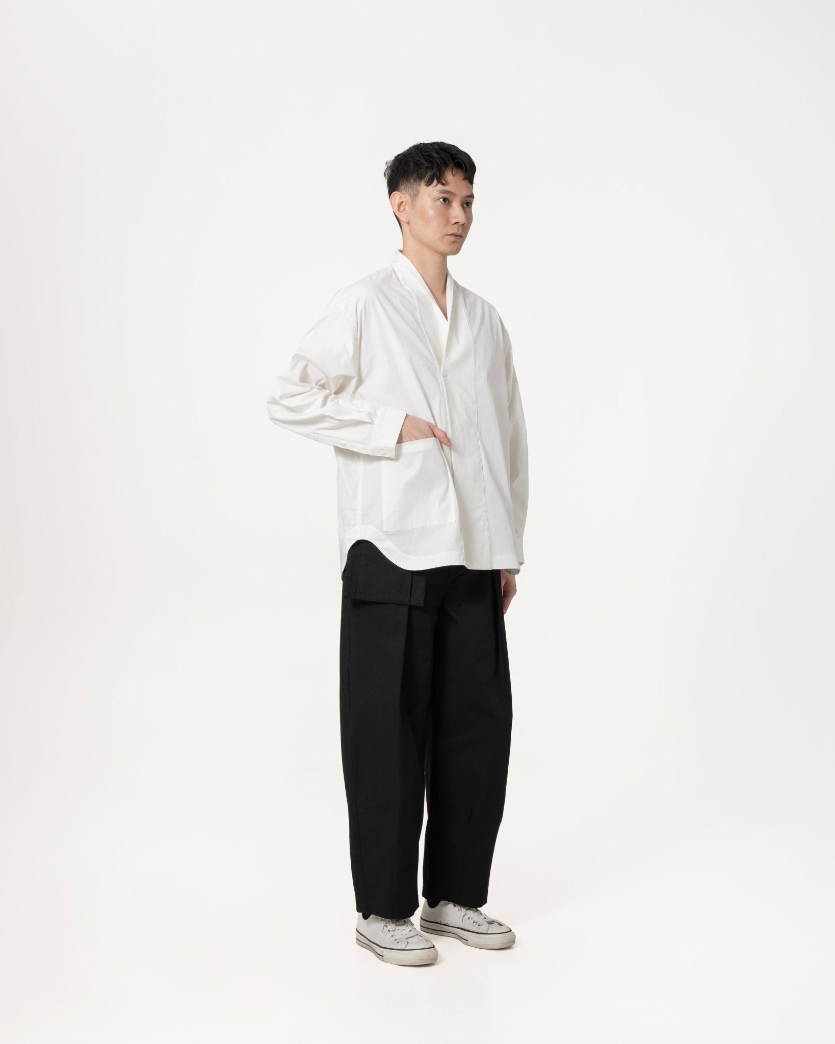 High Collar Shān - White - G R A Y E