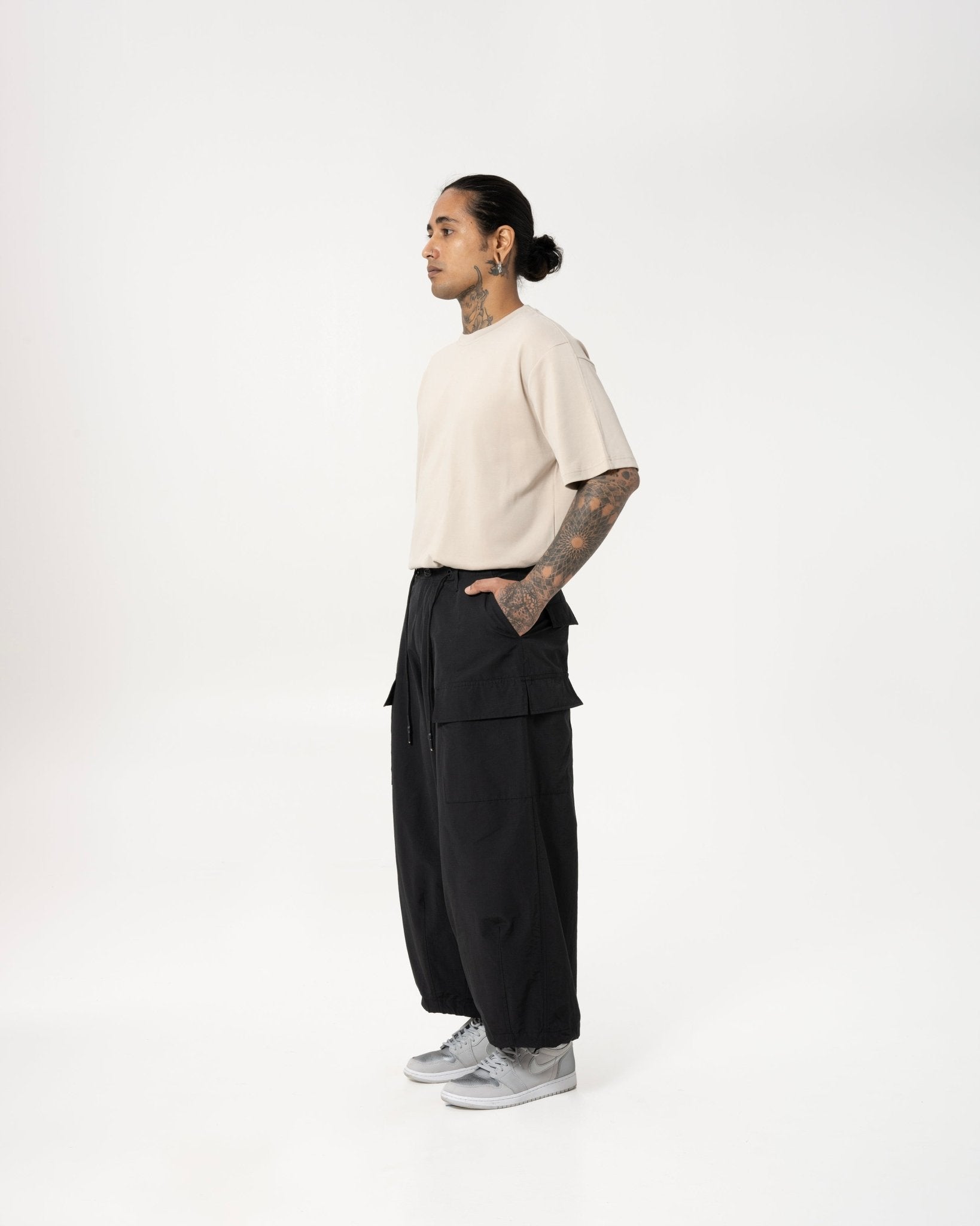 Multi-Pocket Ripstop Pants - Black - G R A Y E