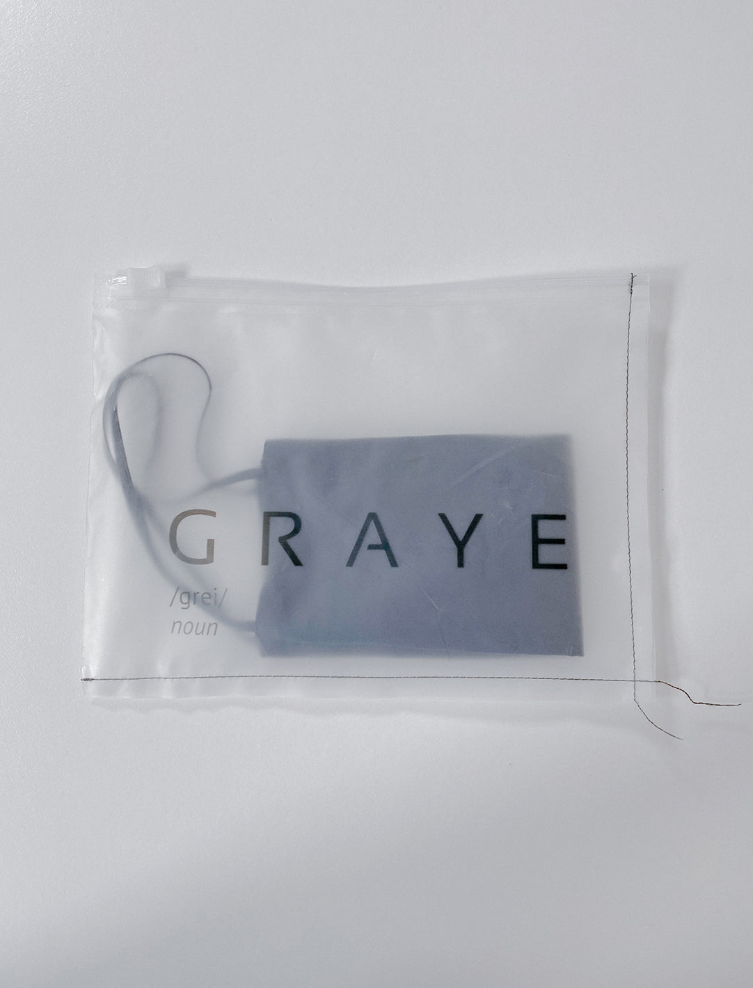 UPCYCLING PACKAGING: MASK PROTECTIVE SLEEVE - G R A Y E
