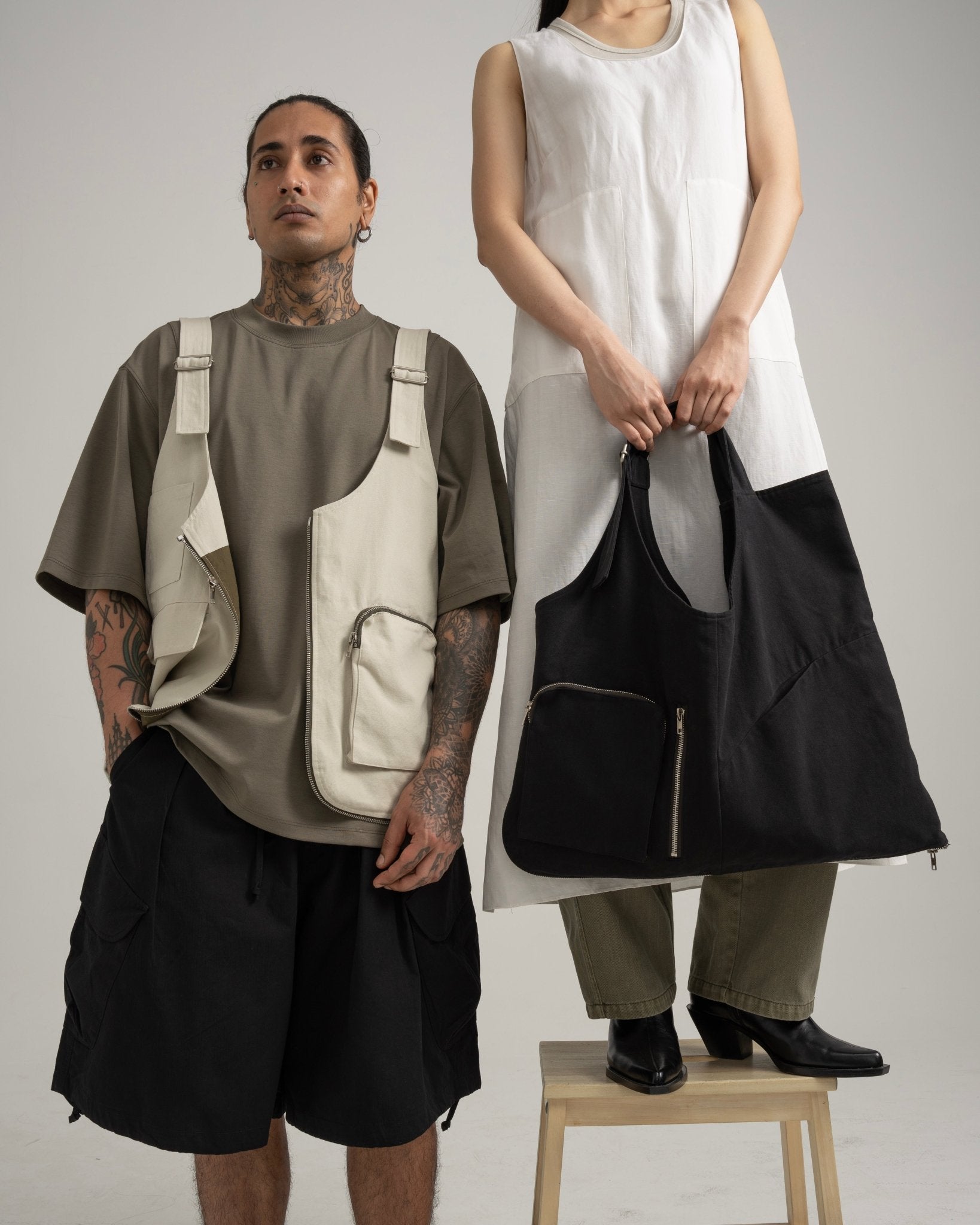 MULTI-WEARING DESIGNS - G R A Y E