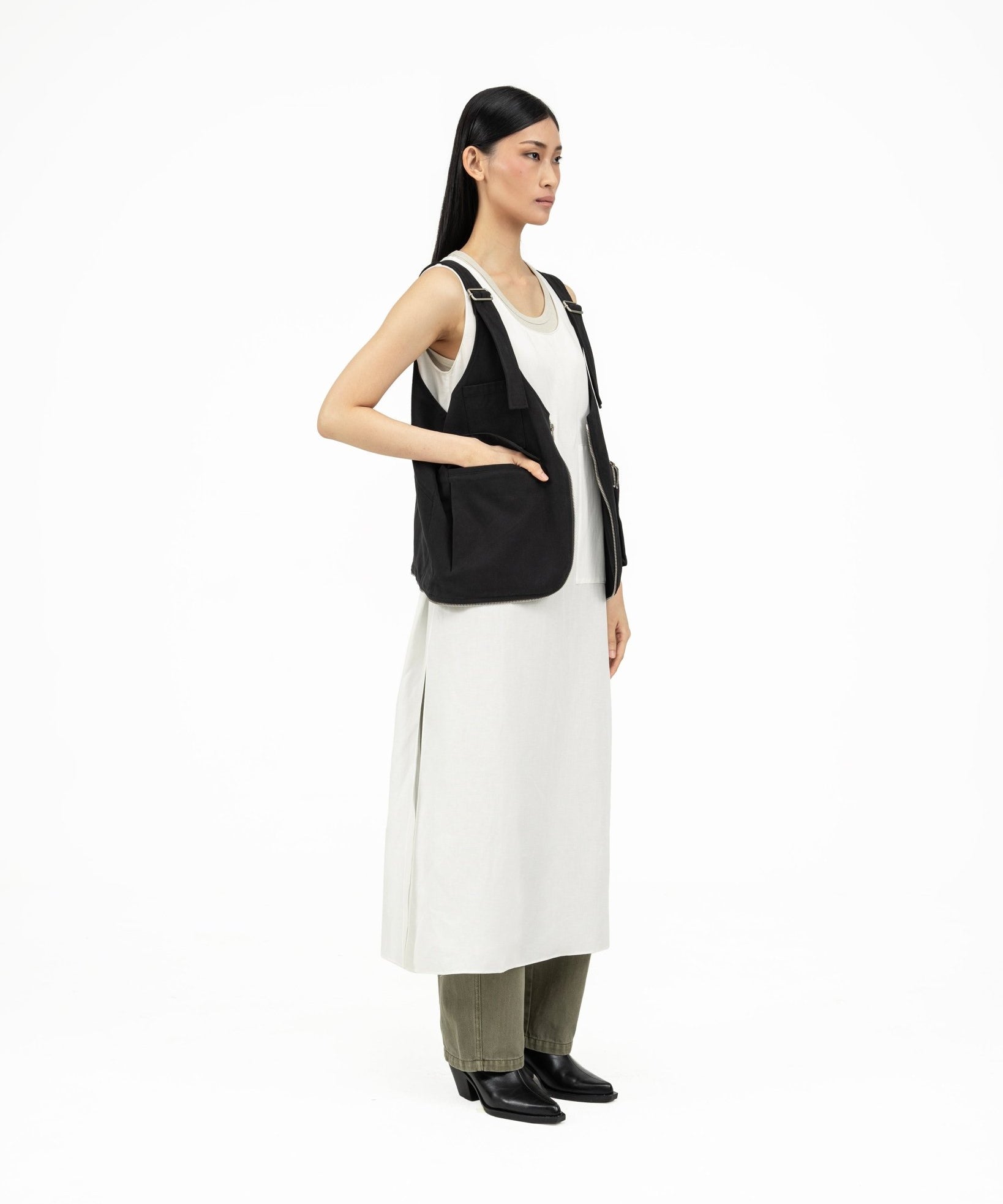 [COMING SOON] Vest Tote 3.0 - Black - G R A Y E