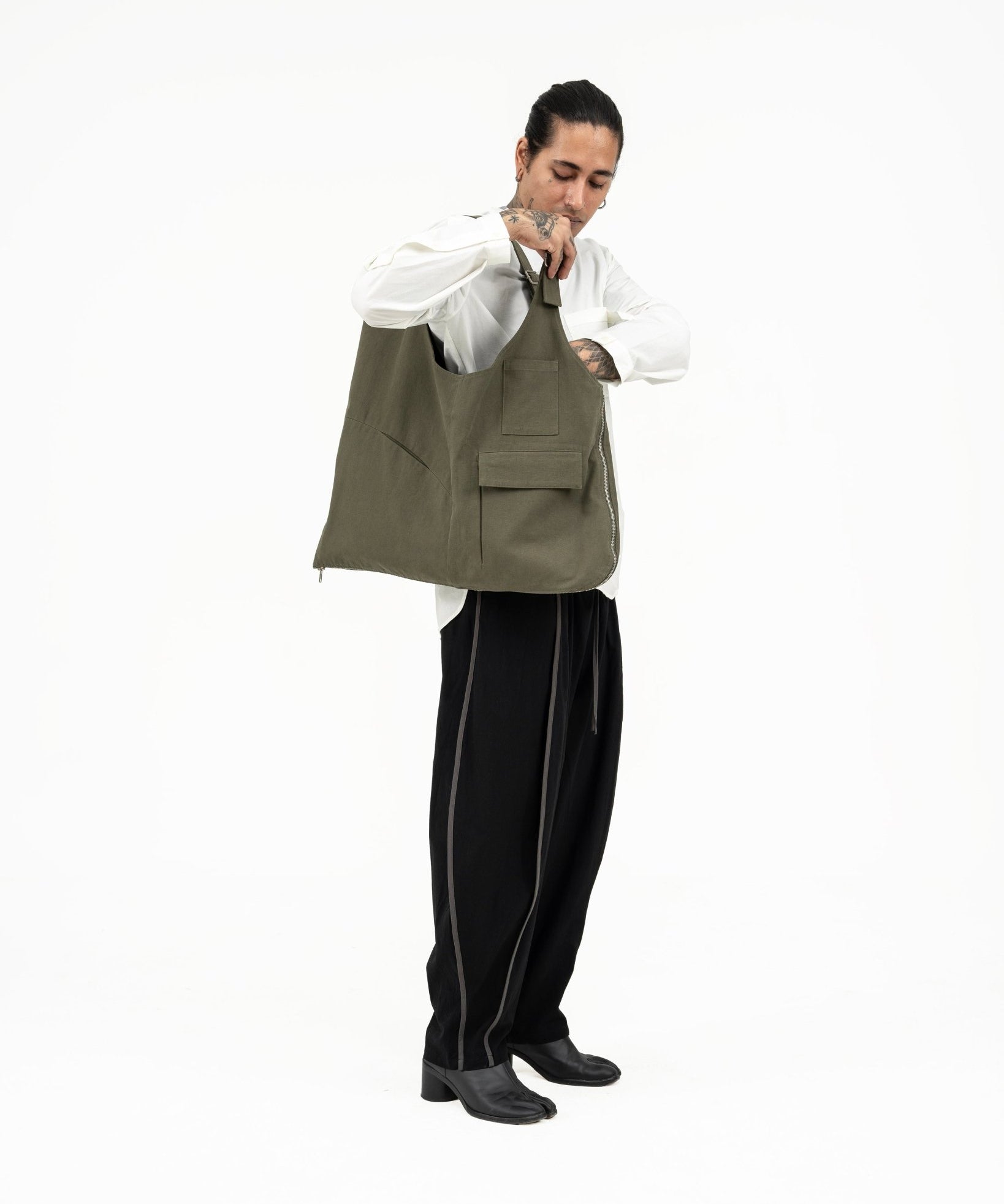 [COMING SOON] Vest Tote 3.0 - Olive - G R A Y E