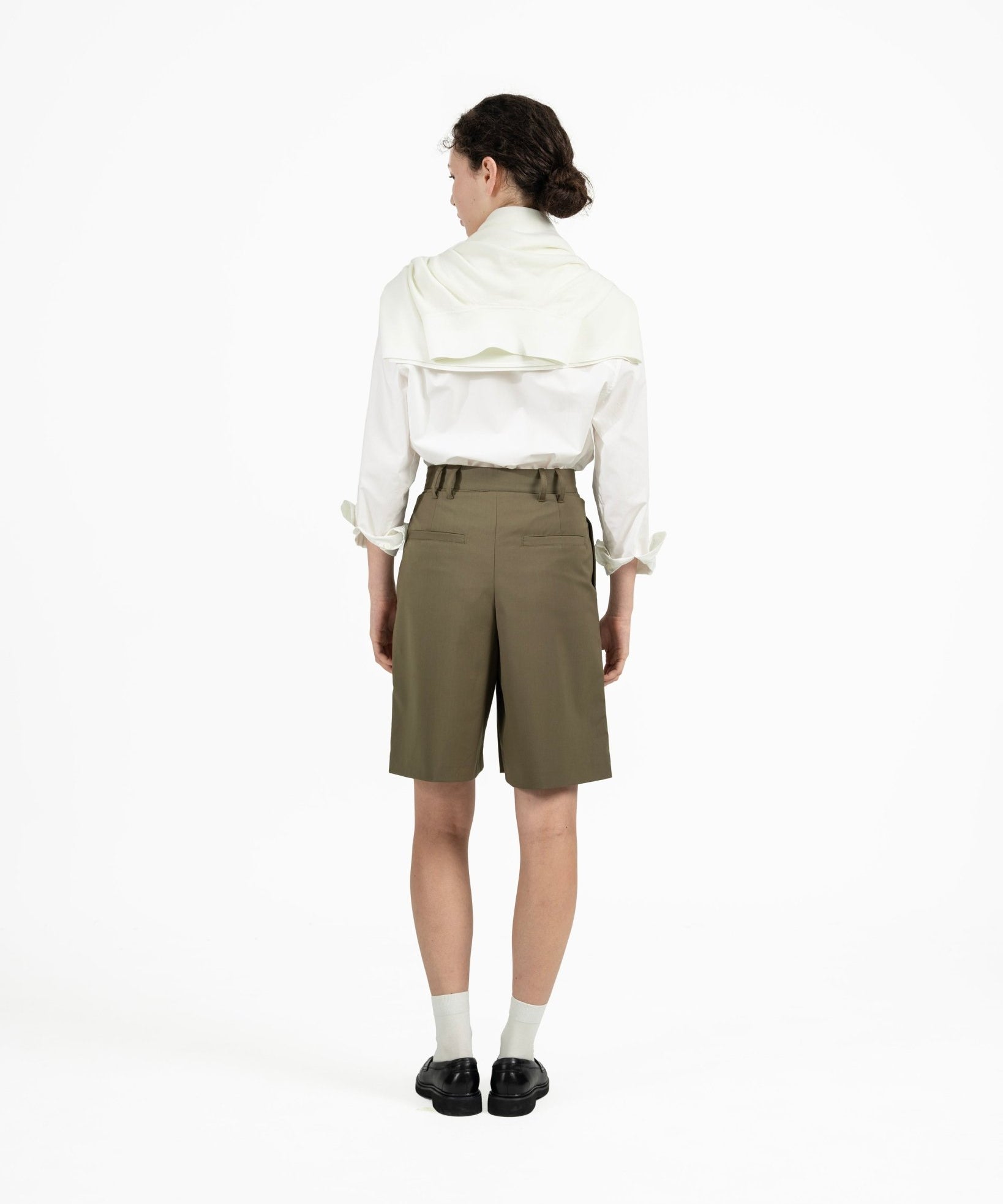 Double Waist Tailored Shorts - Olive - G R A Y E