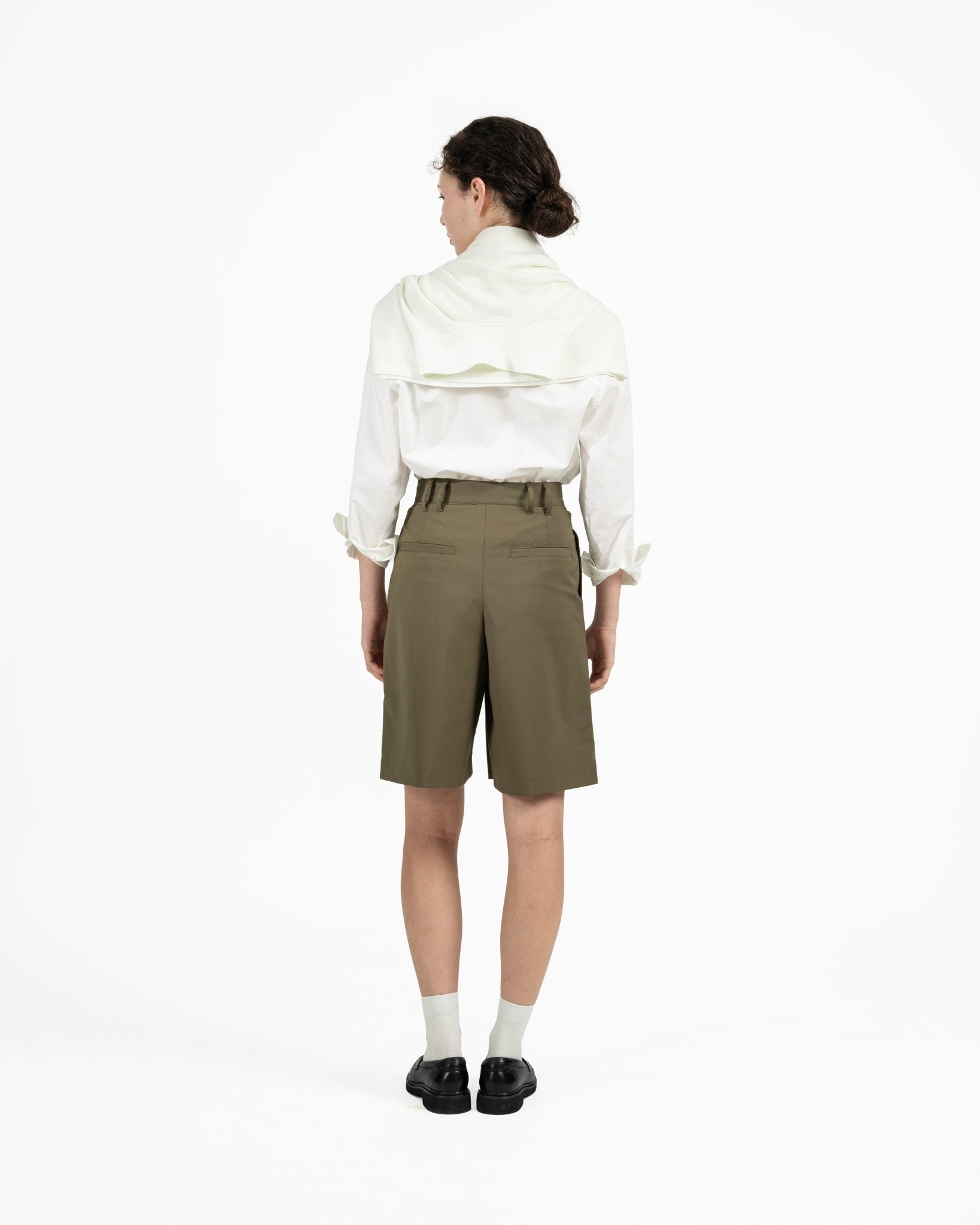 Double Waist Tailored Shorts - Olive - G R A Y E