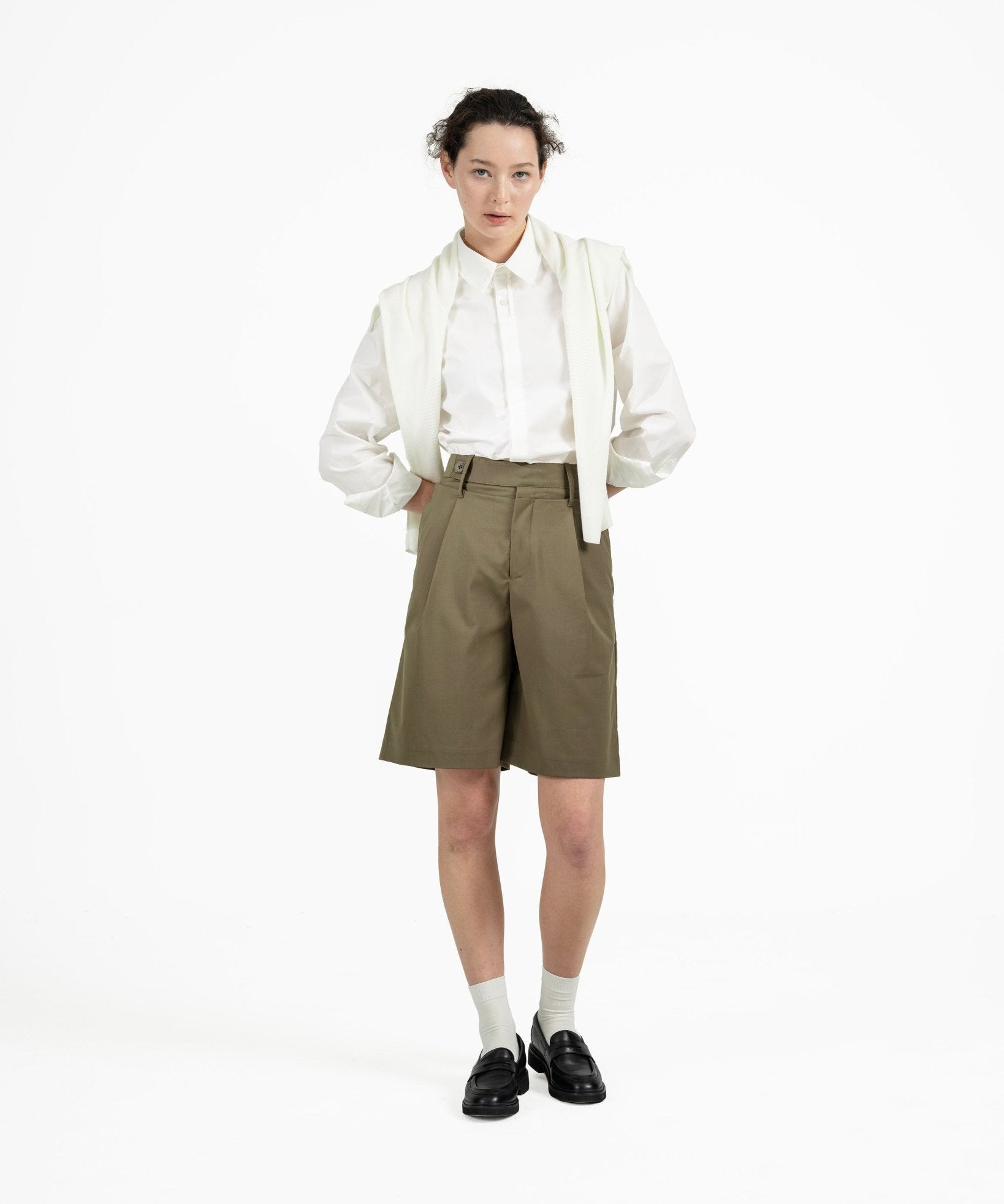 Double Waist Tailored Shorts - Olive - G R A Y E