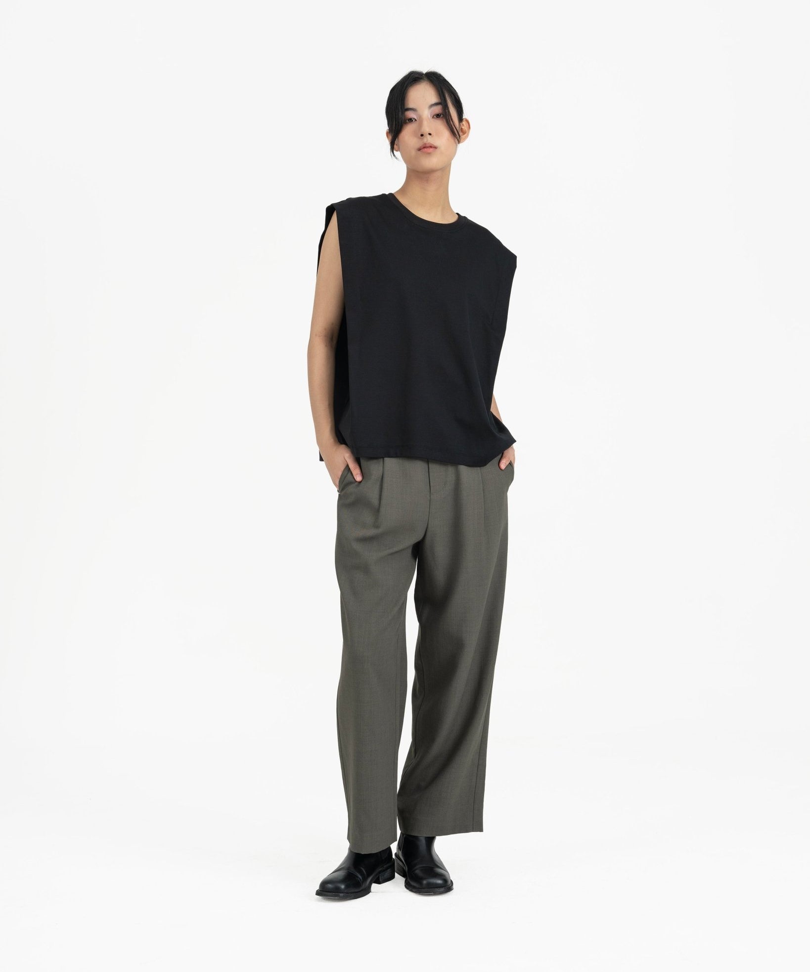 Frame Tank - Black - G R A Y E