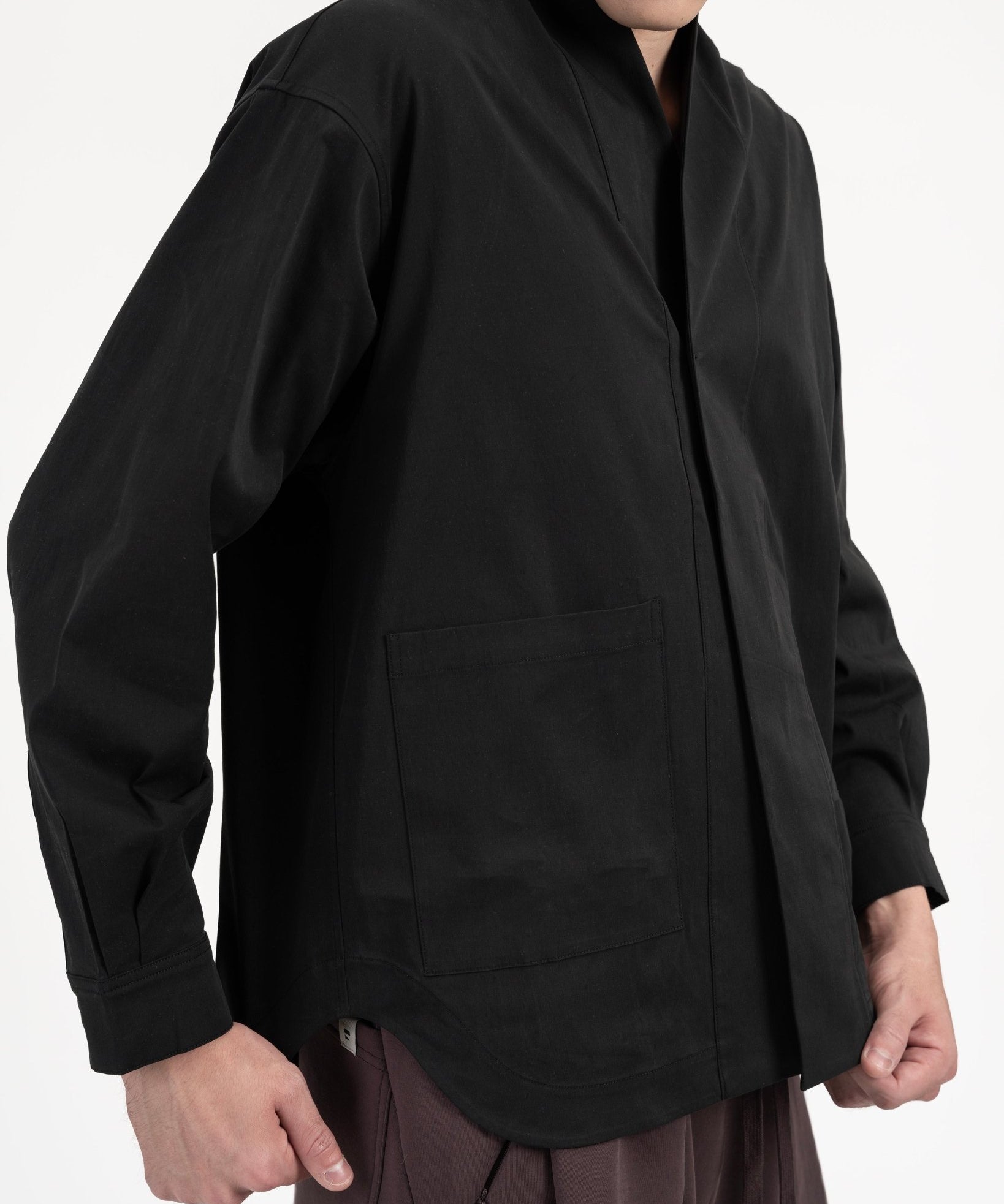 High Collar Shān - Black - G R A Y E