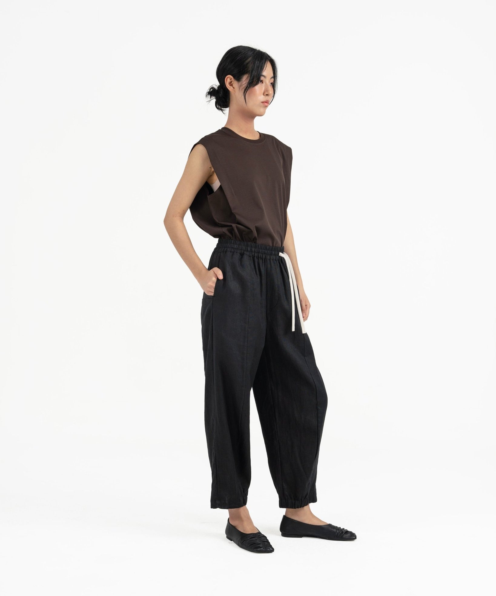 Journeyman Linen Pants - Black - G R A Y E