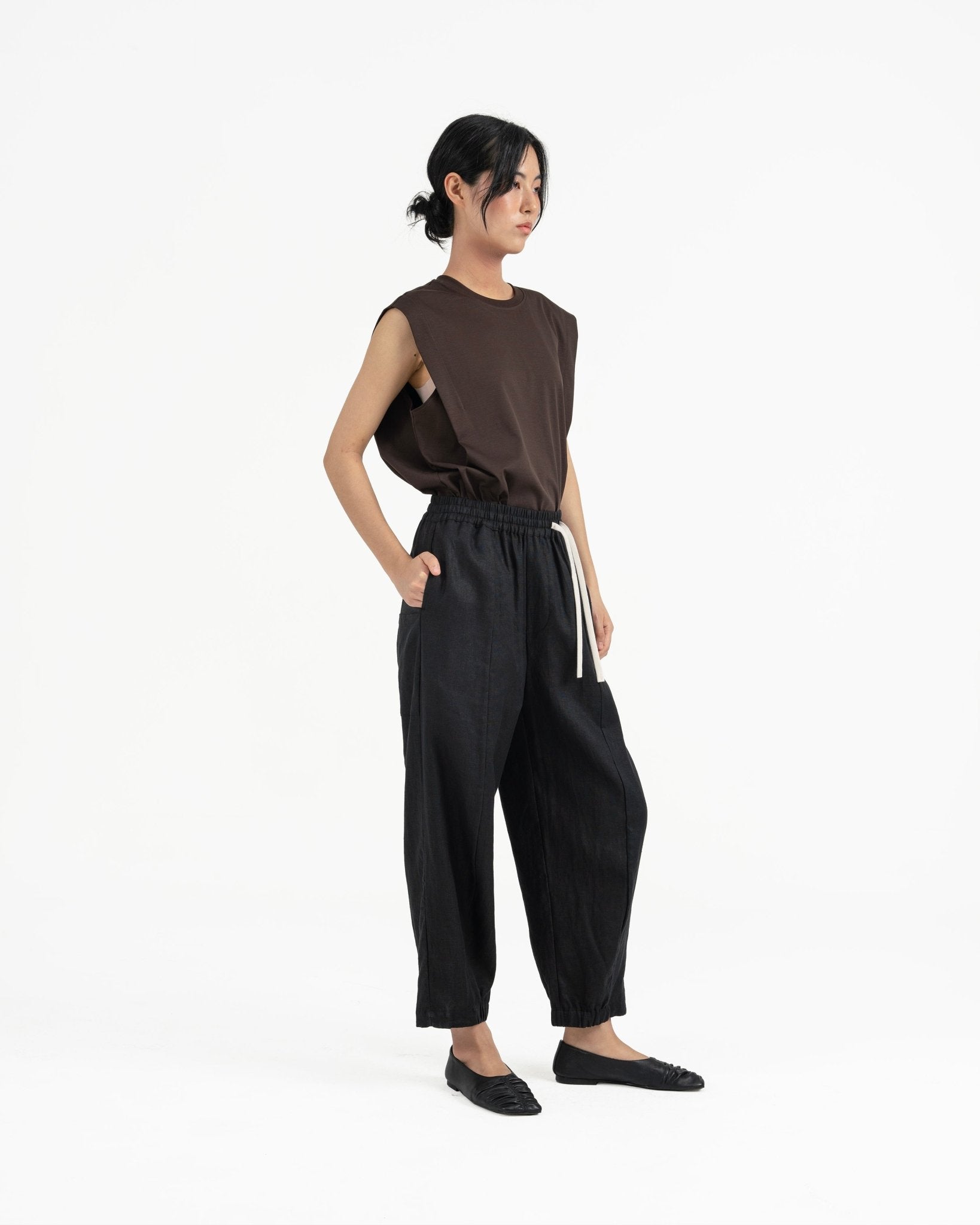 Journeyman Linen Pants - Black - G R A Y E