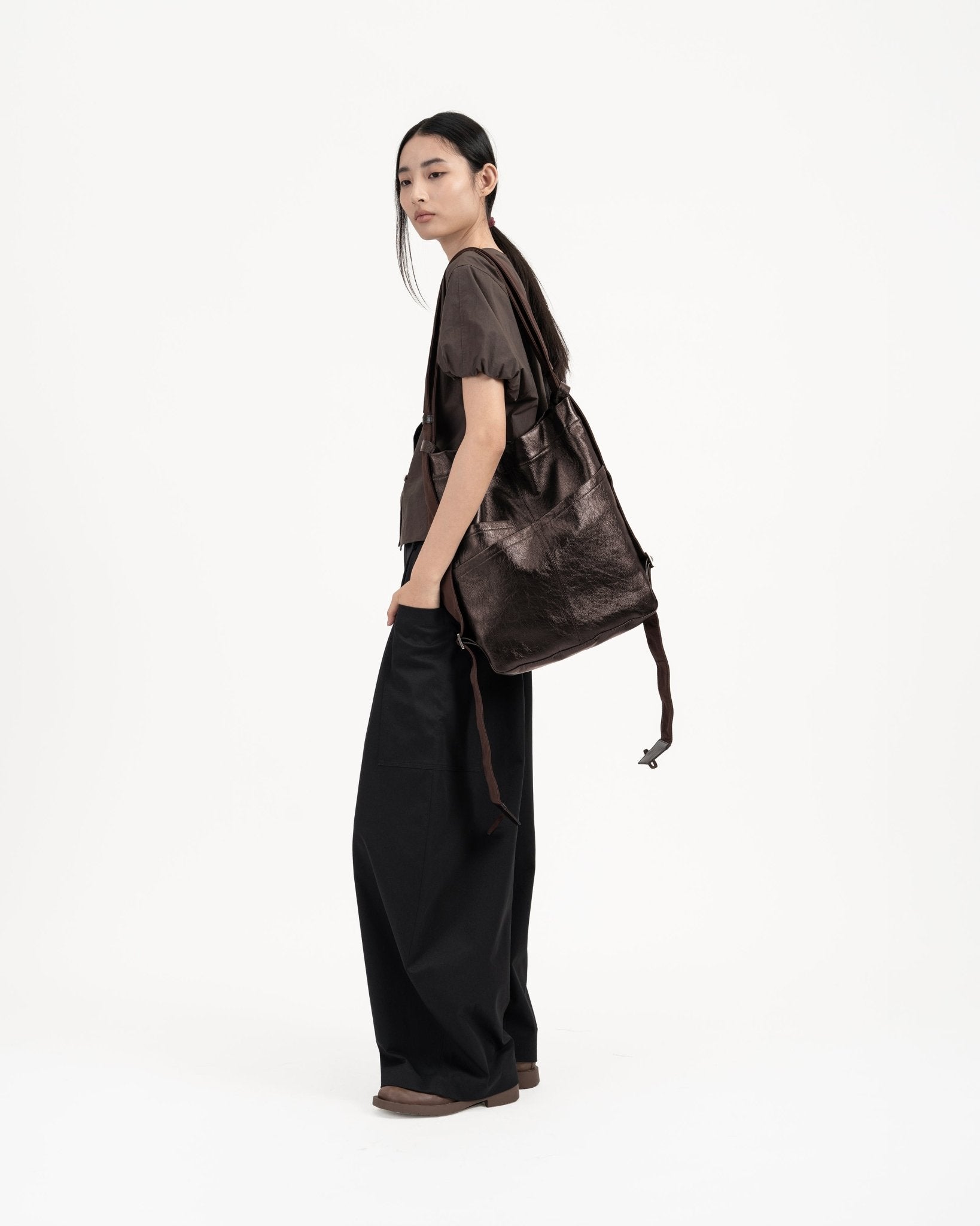 Leather Morph Sling - Espresso - G R A Y E