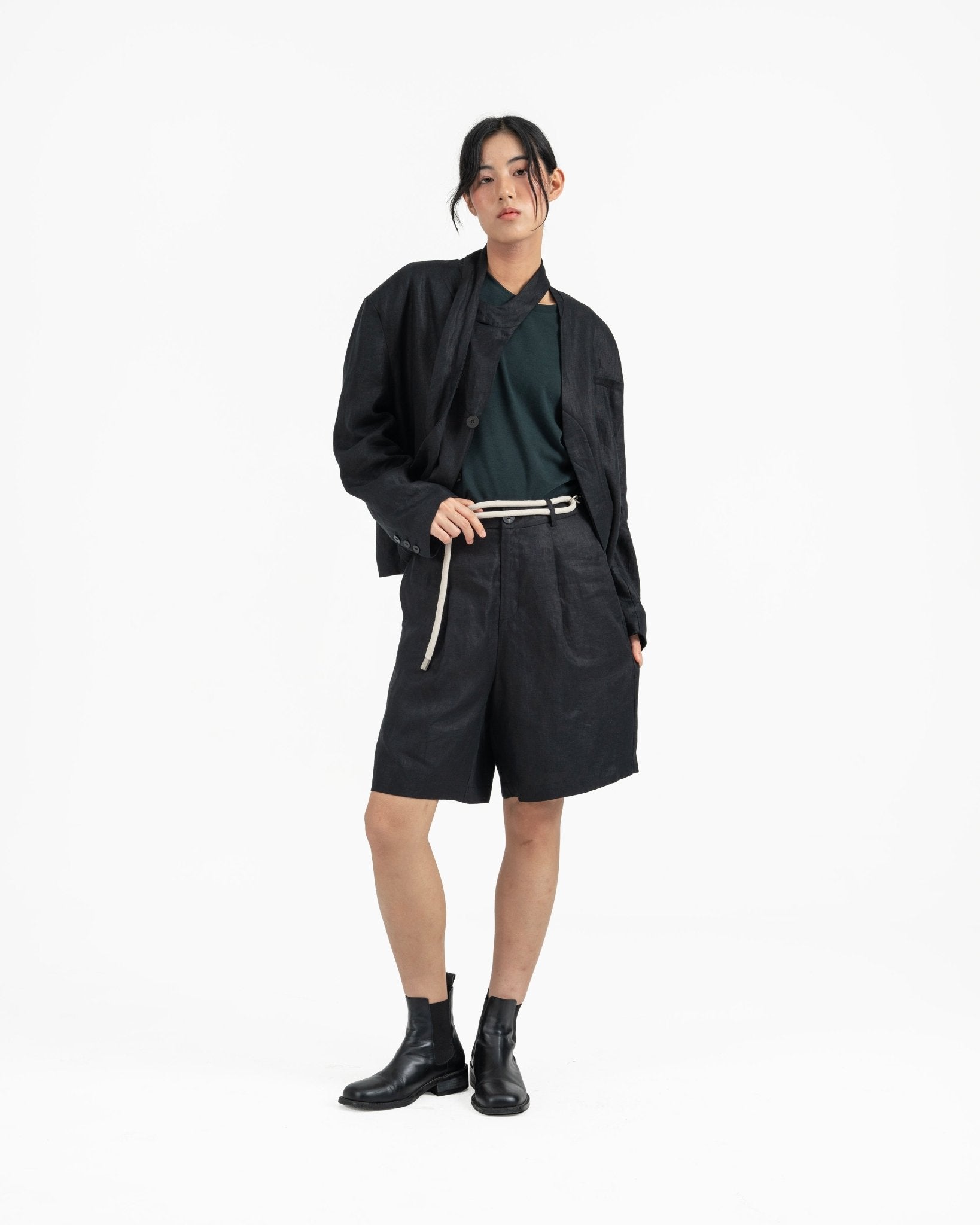 Lined Linen Shorts - Black - G R A Y E