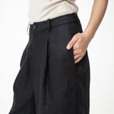 Lined Linen Shorts - Black - G R A Y E