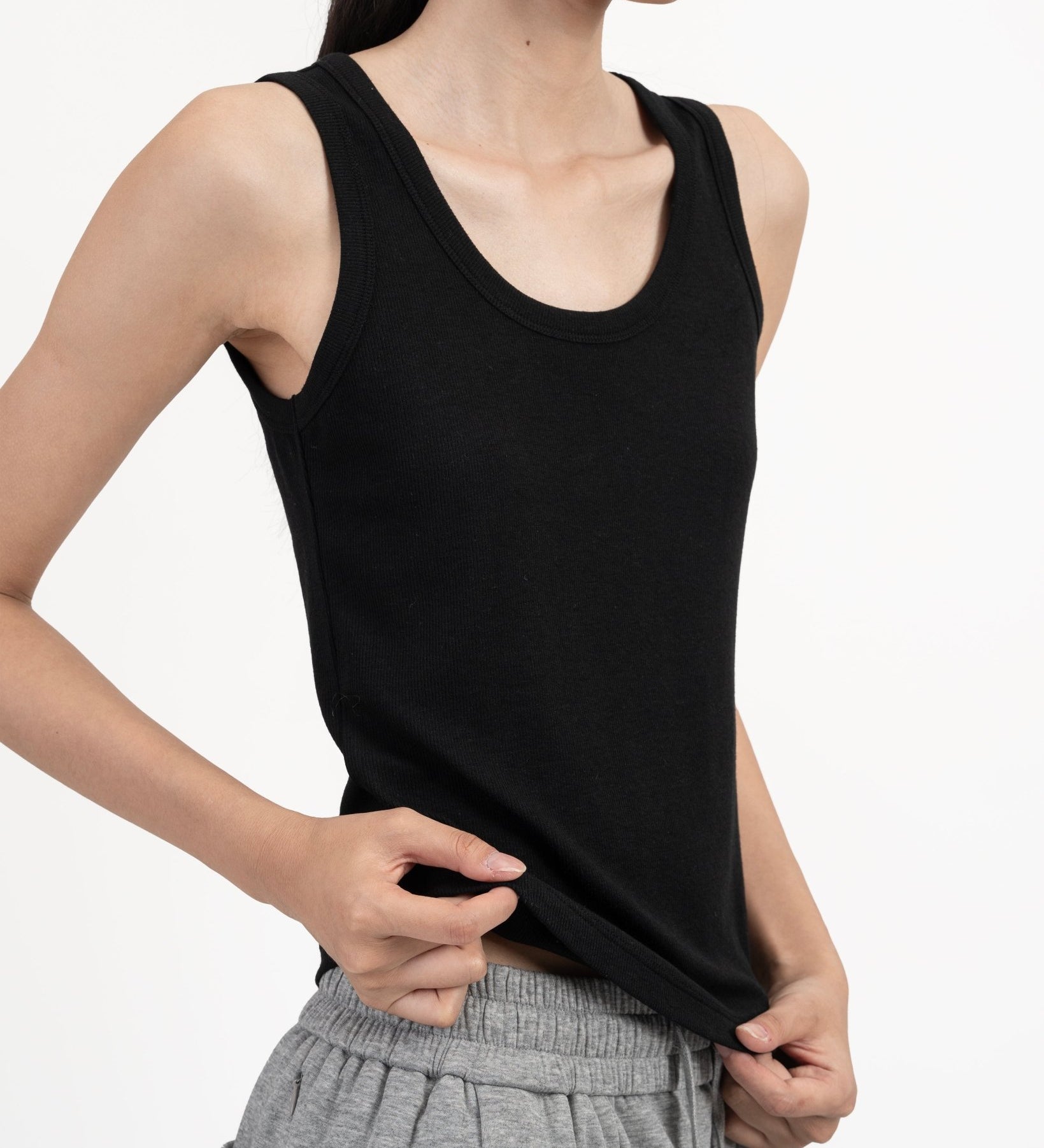 Modal - Cashmere Tank - Black - G R A Y E