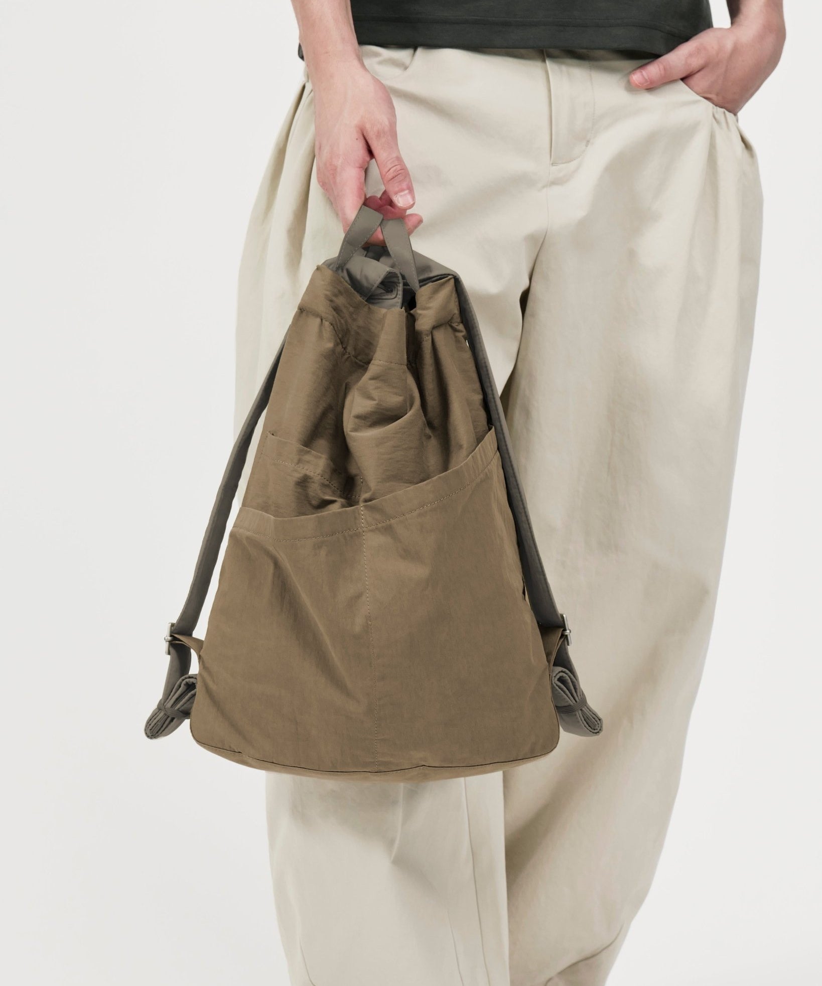 Morph Sling - Khaki - G R A Y E