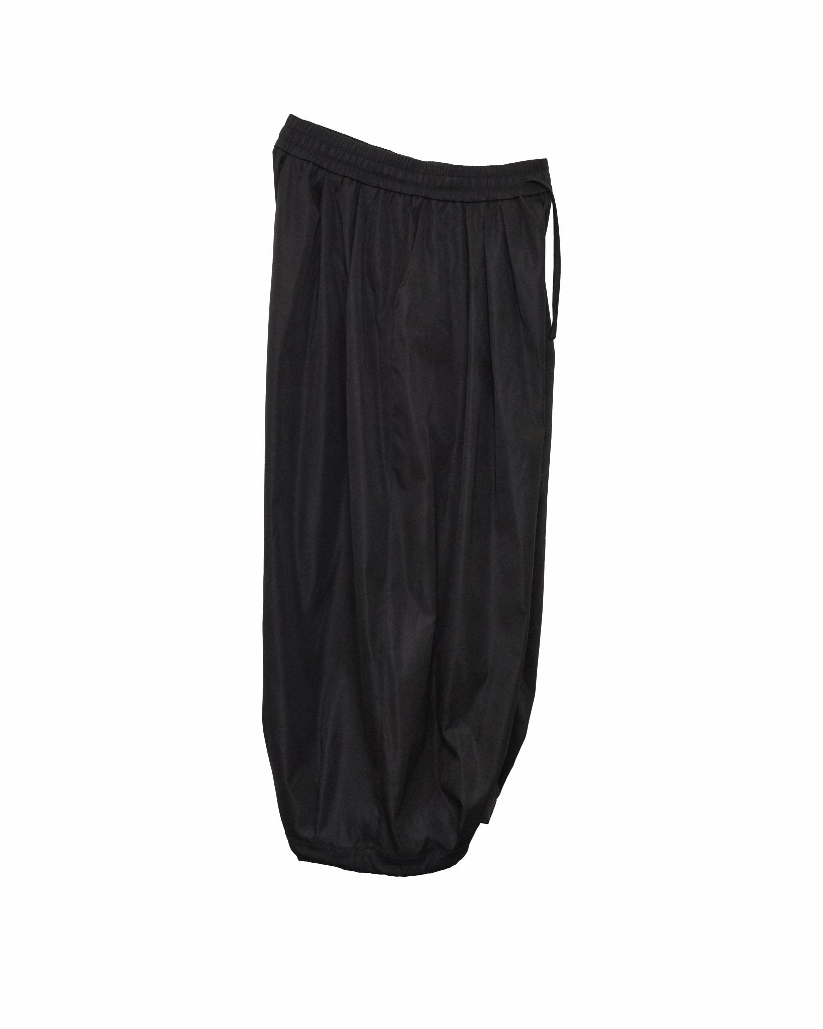 Pleated Balloon Jogger 2.0 - Black - G R A Y E
