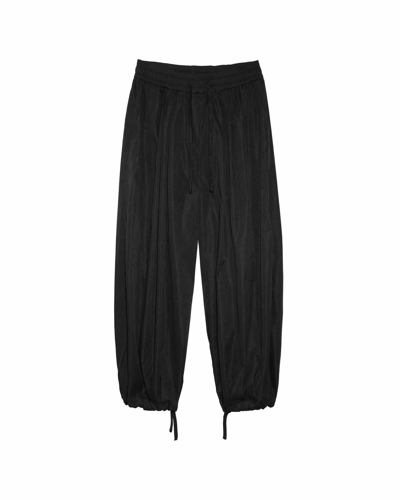 Pleated Balloon Jogger 2.0 - Black - G R A Y E