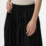 Pleated Balloon Jogger 2.0 - Black - G R A Y E