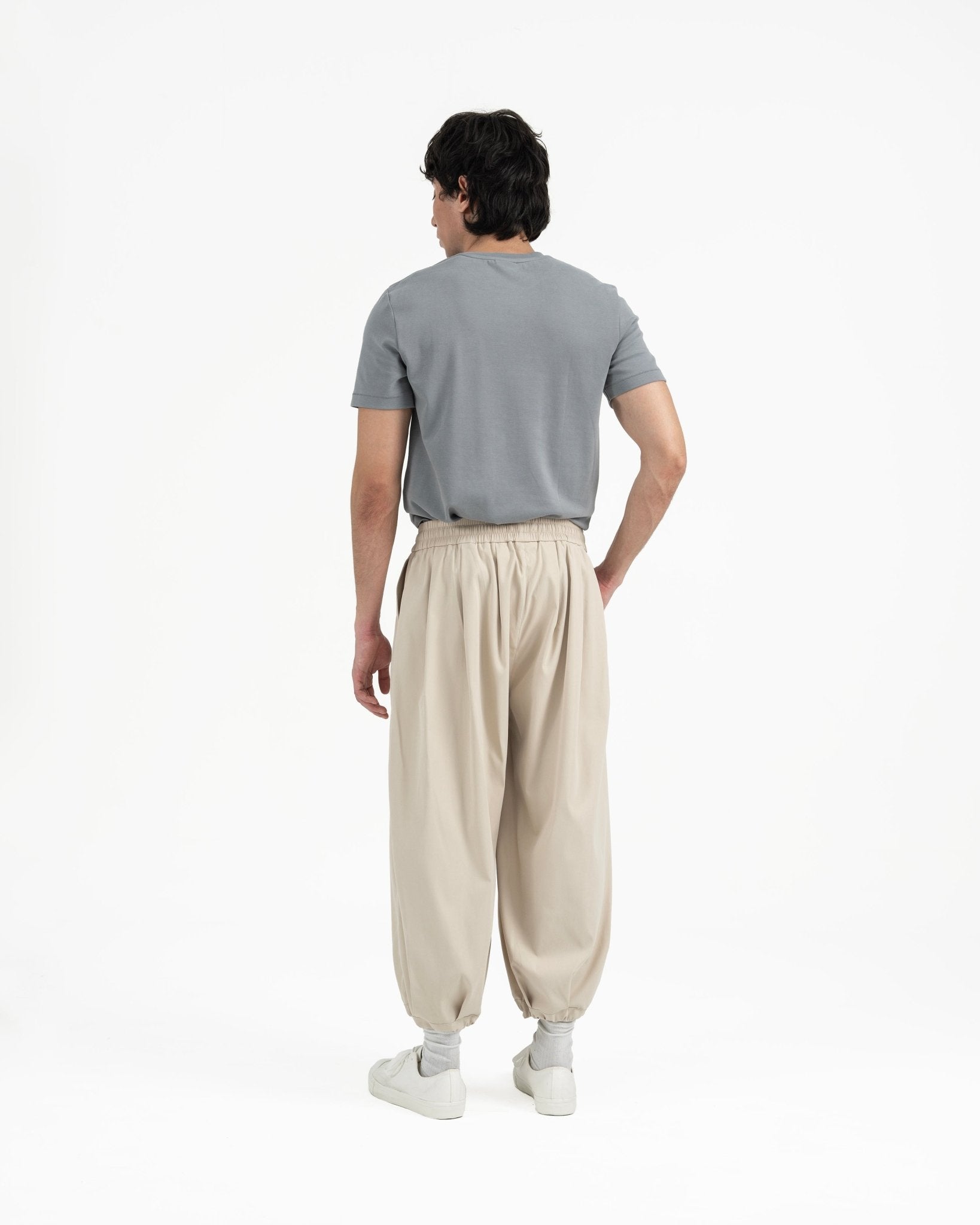 Pleated Balloon Jogger 2.0 - Sand - G R A Y E