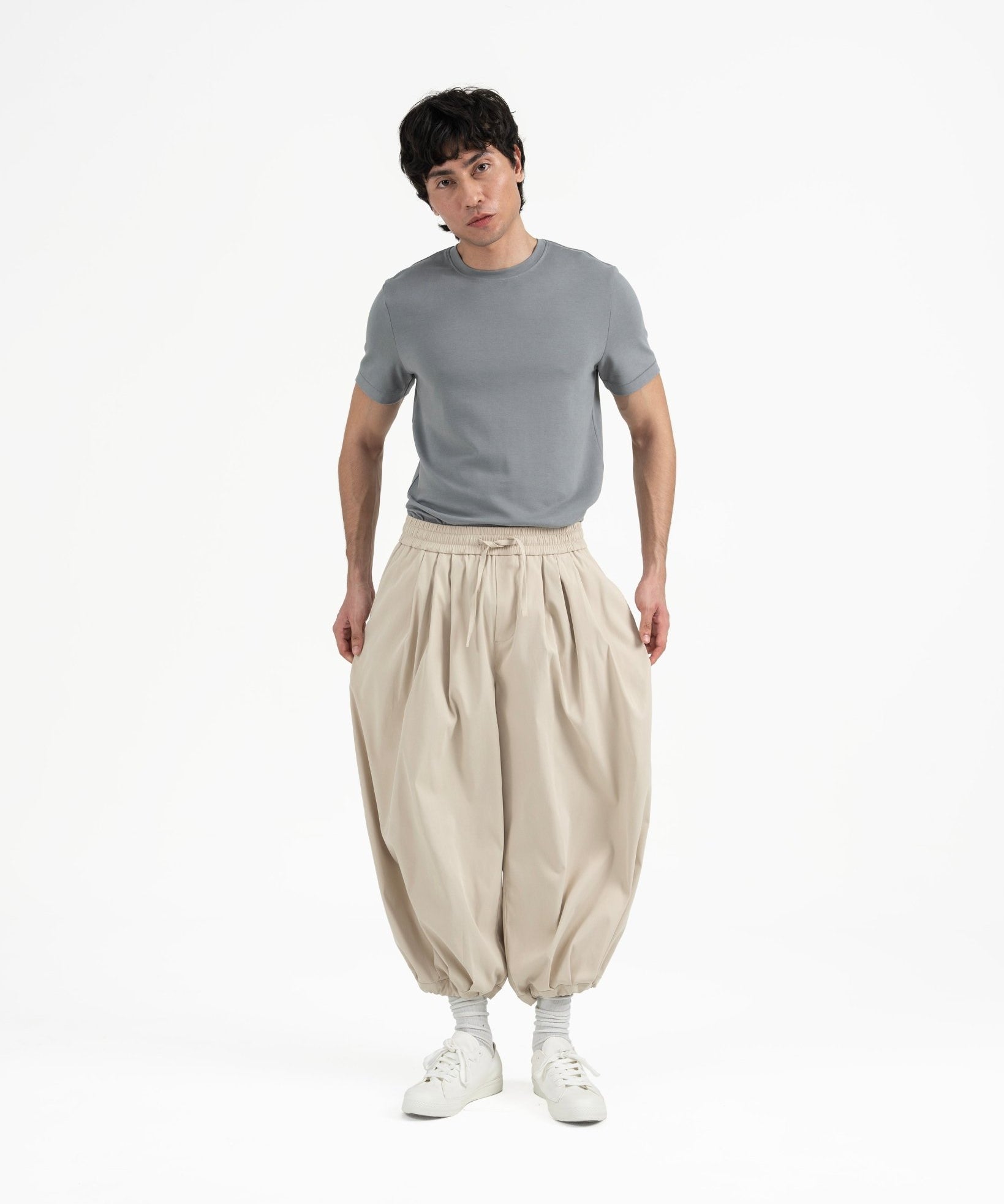 Pleated Balloon Jogger 2.0 - Sand - G R A Y E