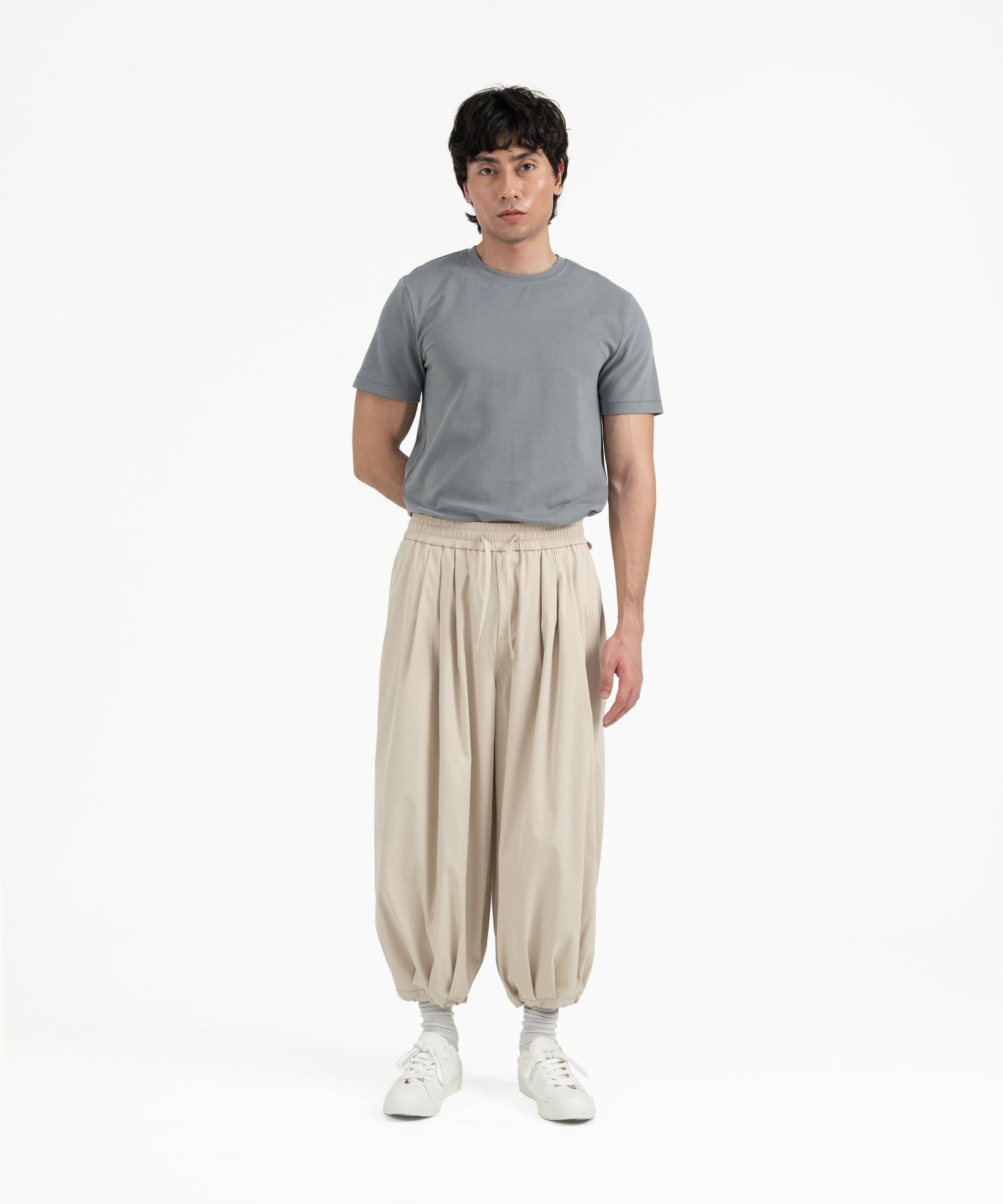 Pleated Balloon Jogger 2.0 - Sand - G R A Y E
