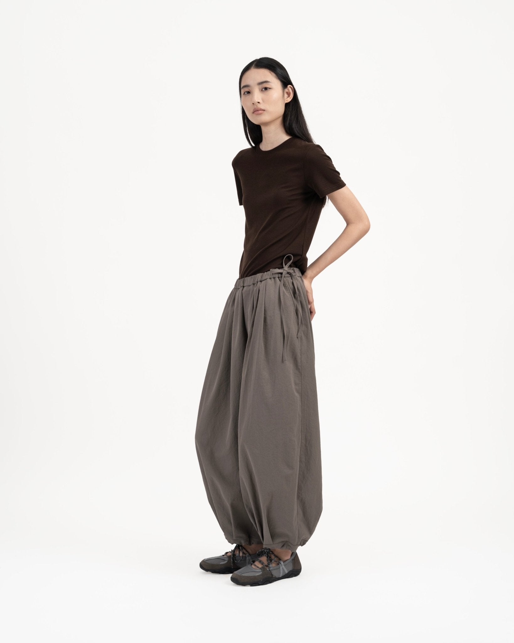 Pleated Balloon Jogger 3.0 - Gray - G R A Y E