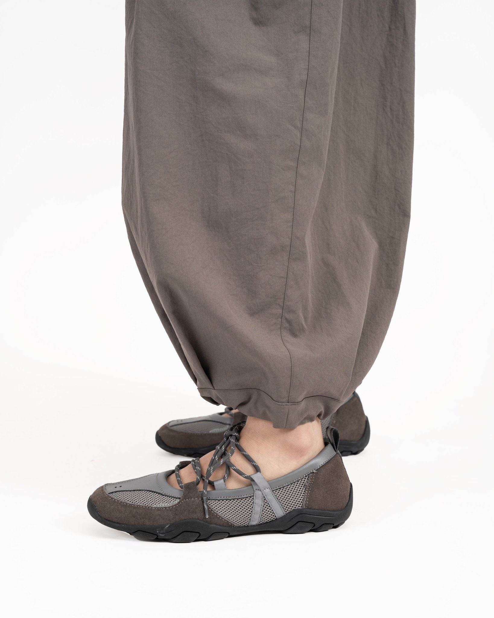 Pleated Balloon Jogger 3.0 - Gray - G R A Y E