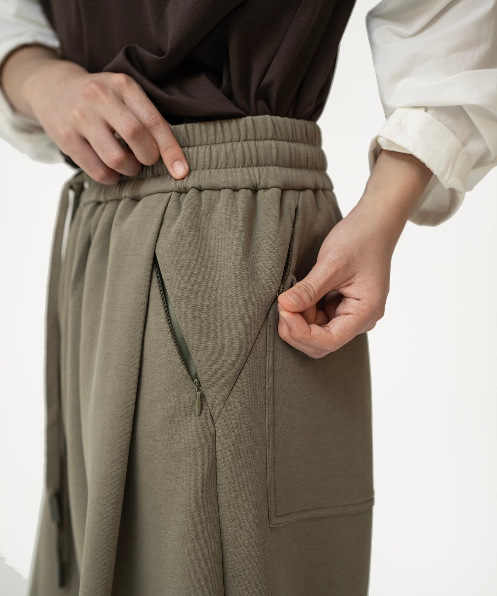 Pleated Sweatpants - Artichoke - G R A Y E