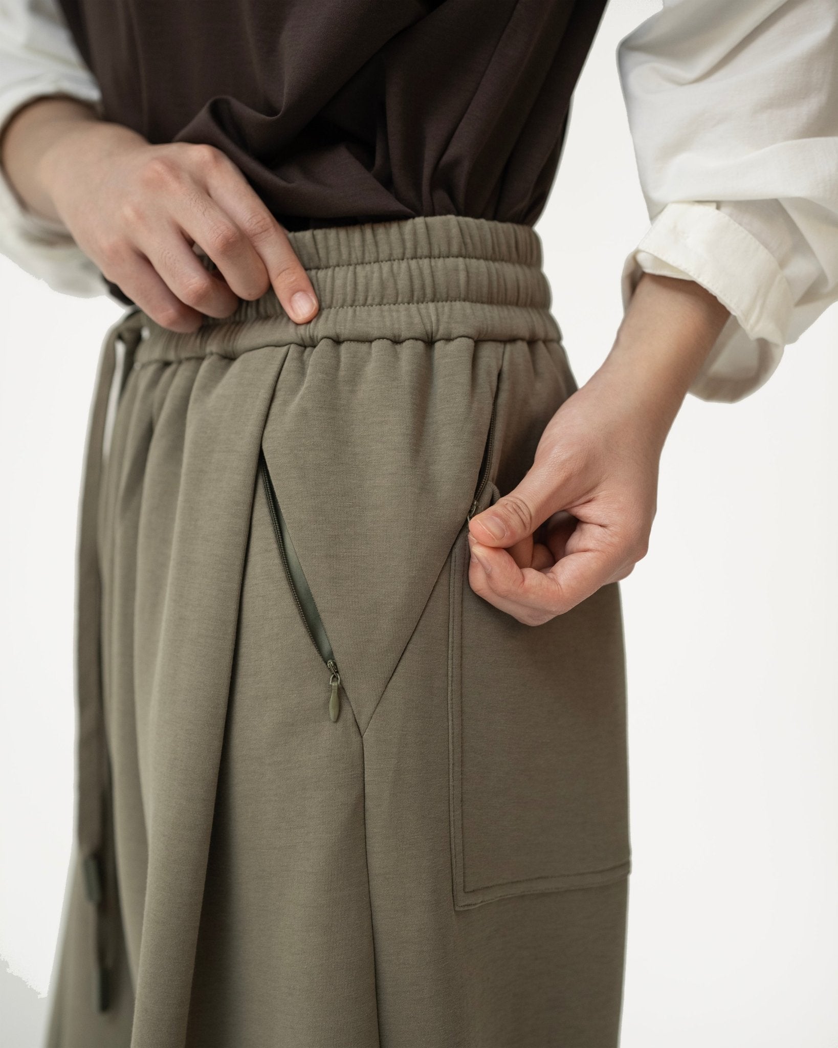 Pleated Sweatpants - Artichoke - G R A Y E