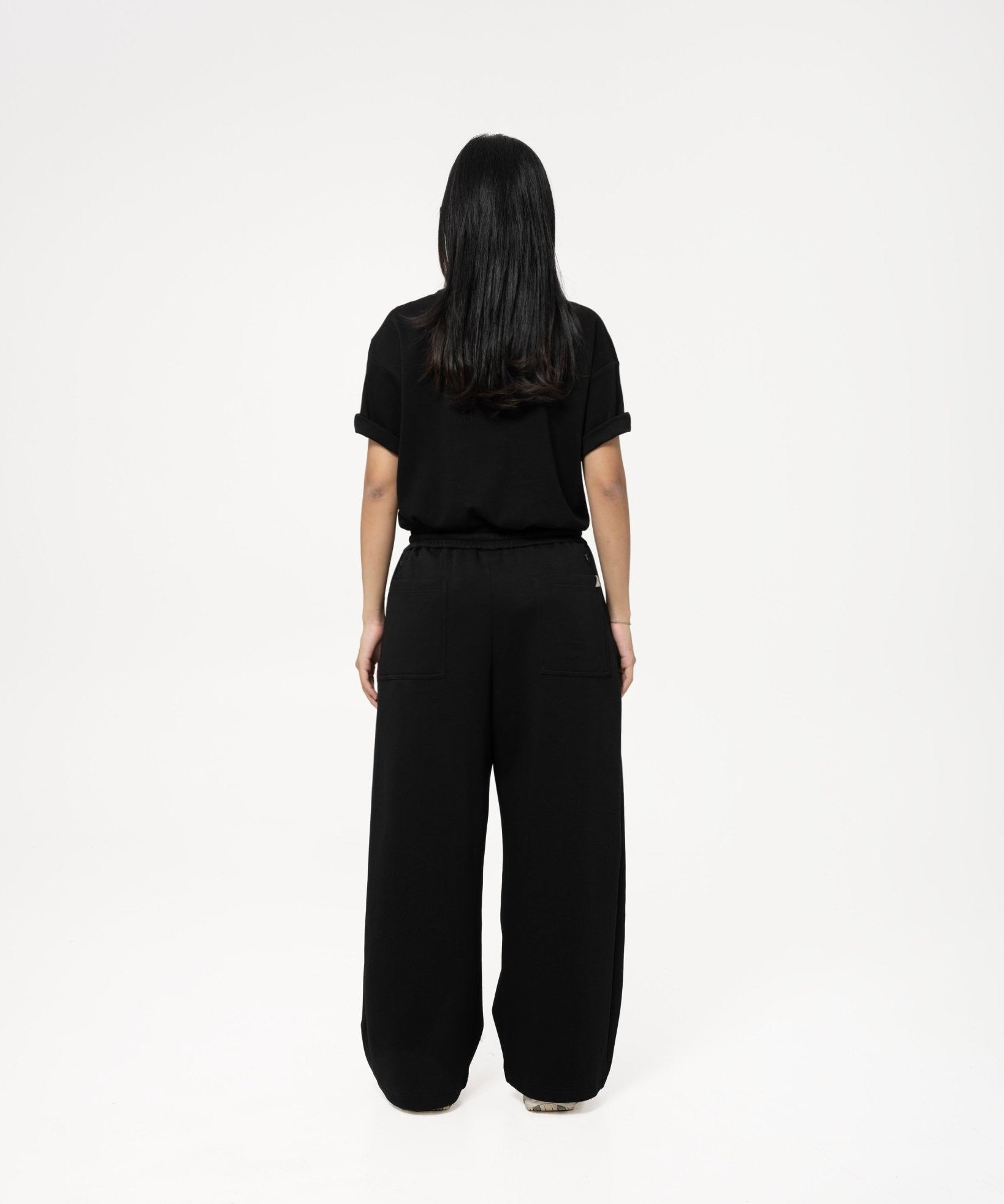 Pleated Sweatpants - Black - G R A Y E