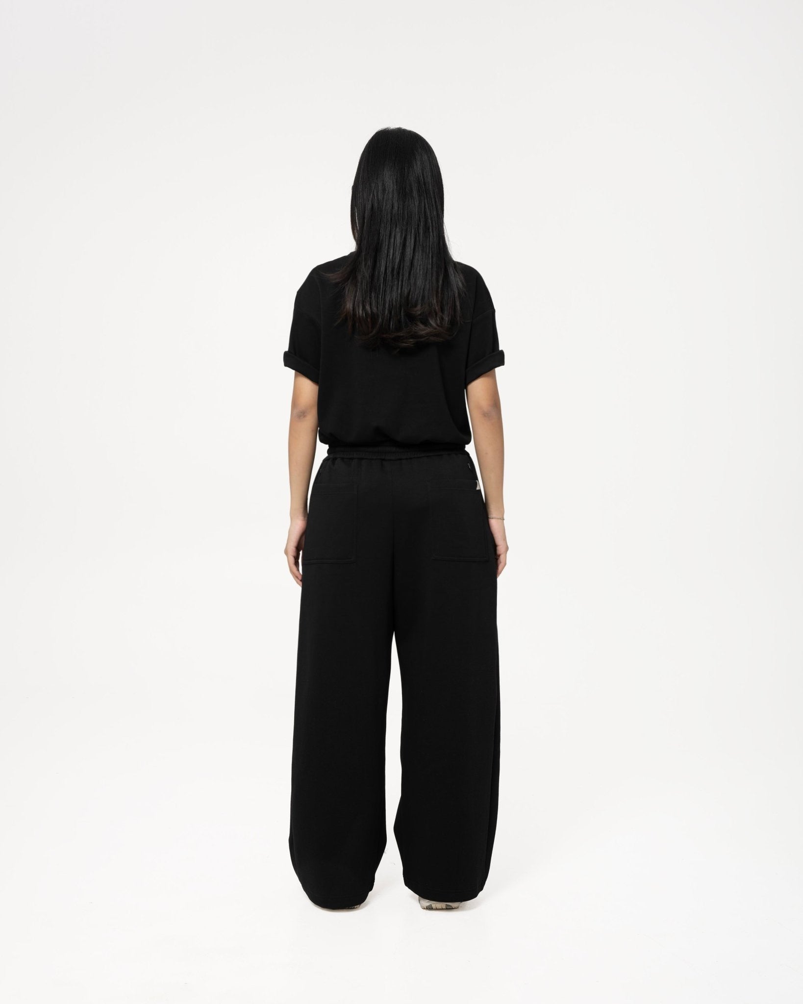 Pleated Sweatpants - Black - G R A Y E