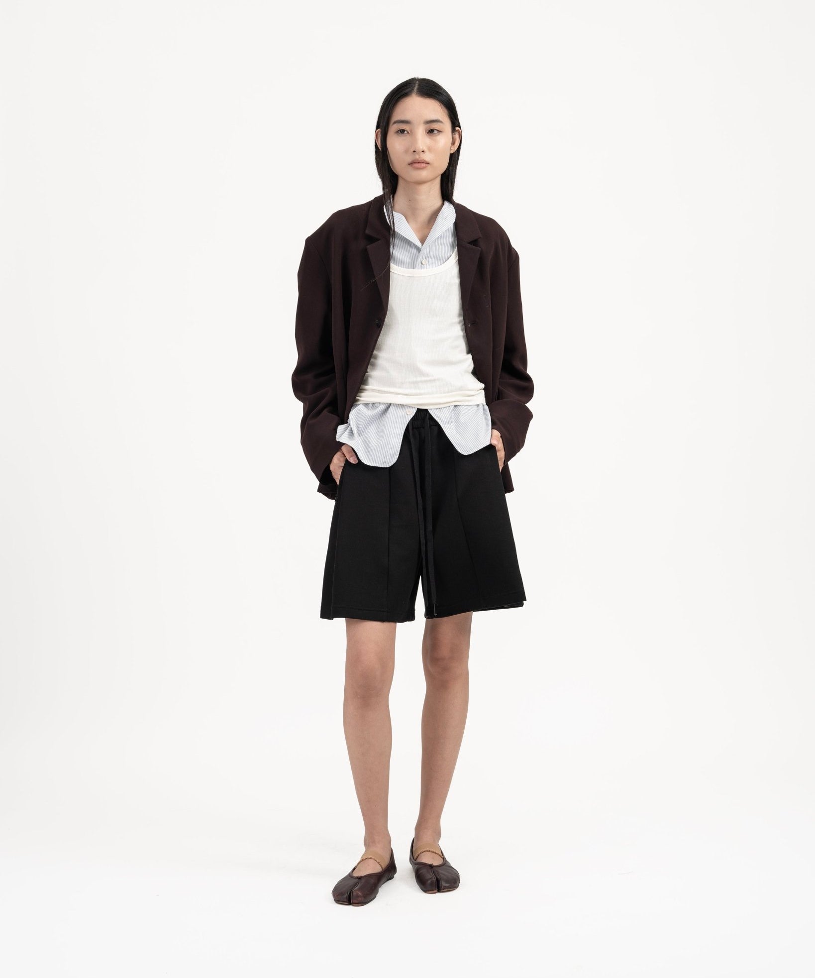 Pleated Sweatshorts - Black - G R A Y E