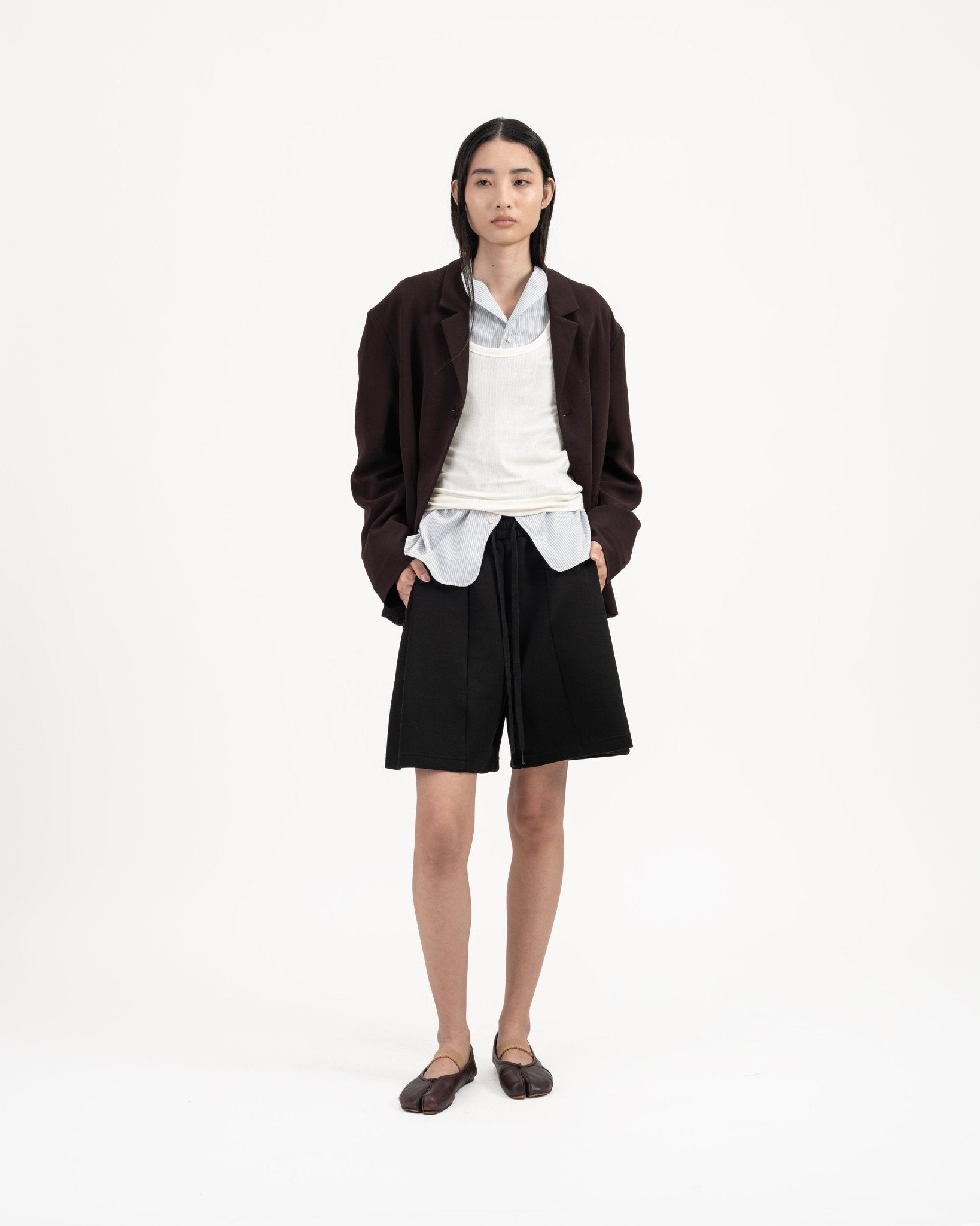 Pleated Sweatshorts - Black - G R A Y E