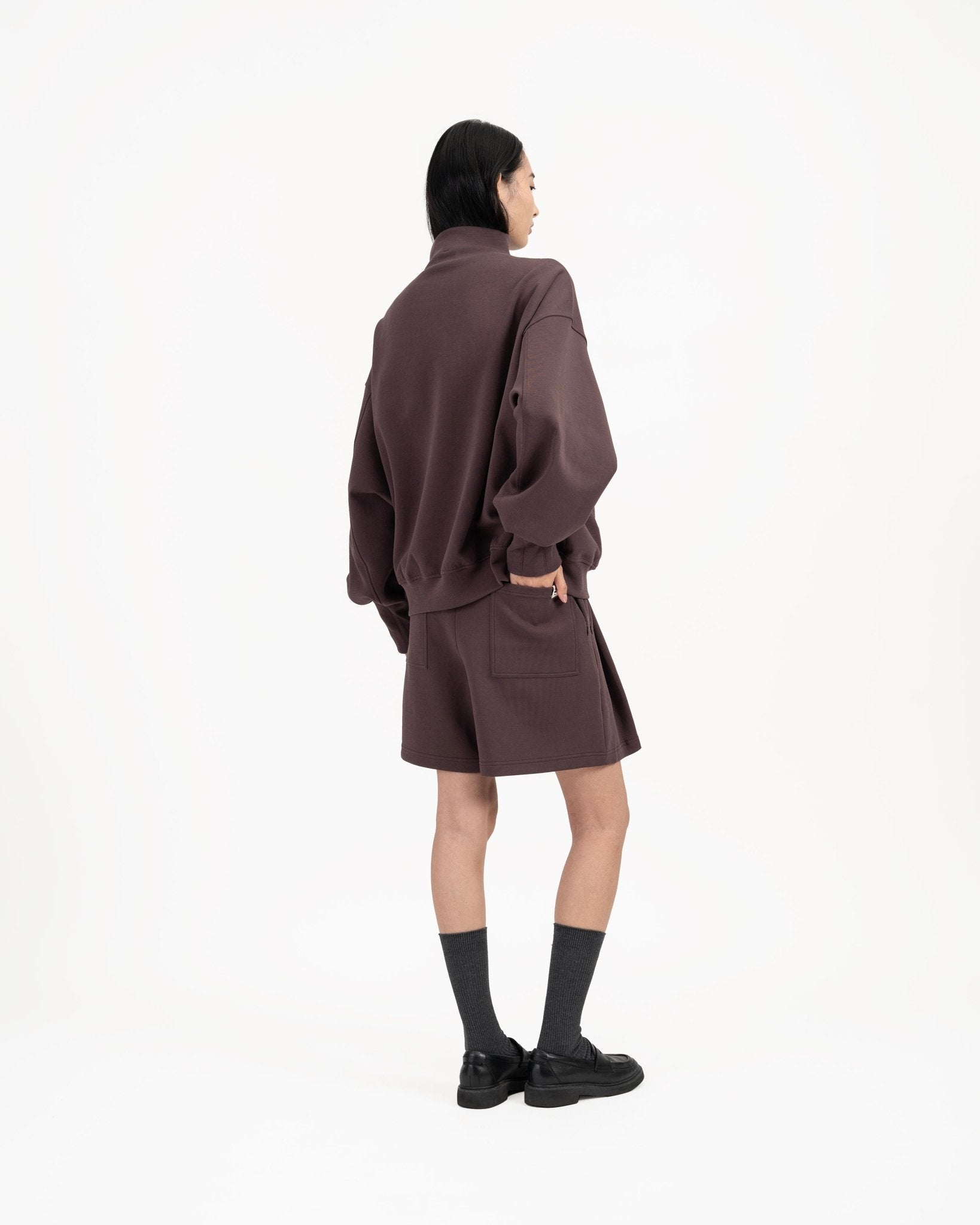 Pleated Sweatshorts - Fig - G R A Y E
