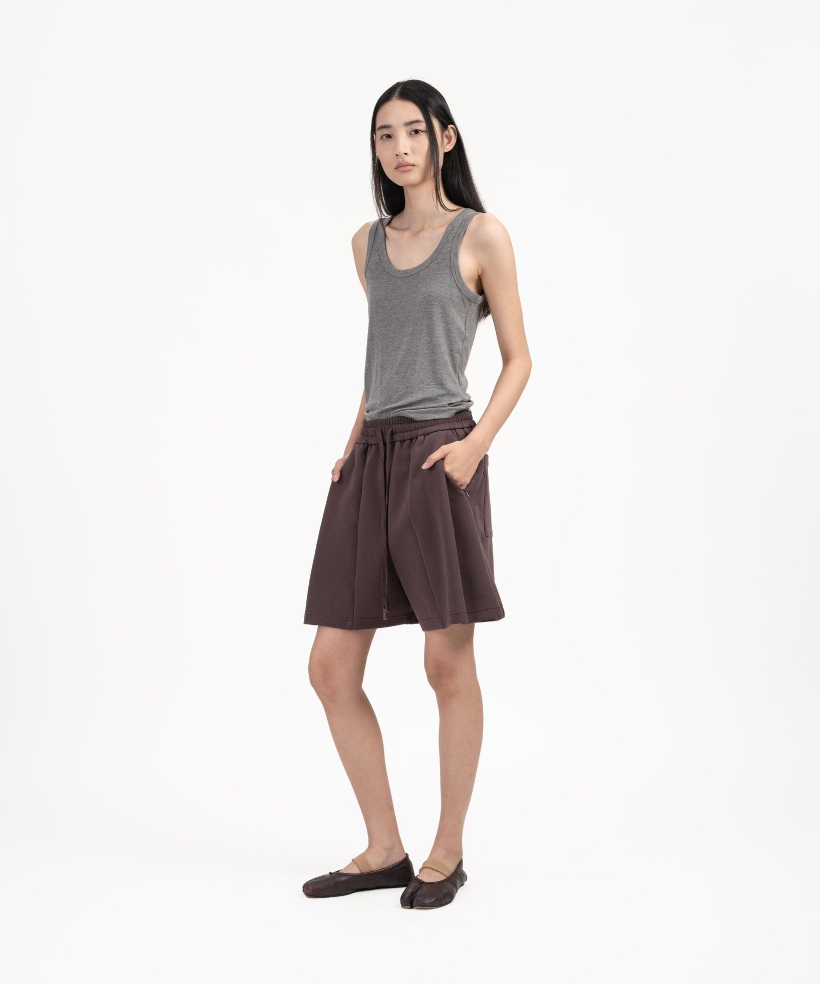 Pleated Sweatshorts - Fig - G R A Y E